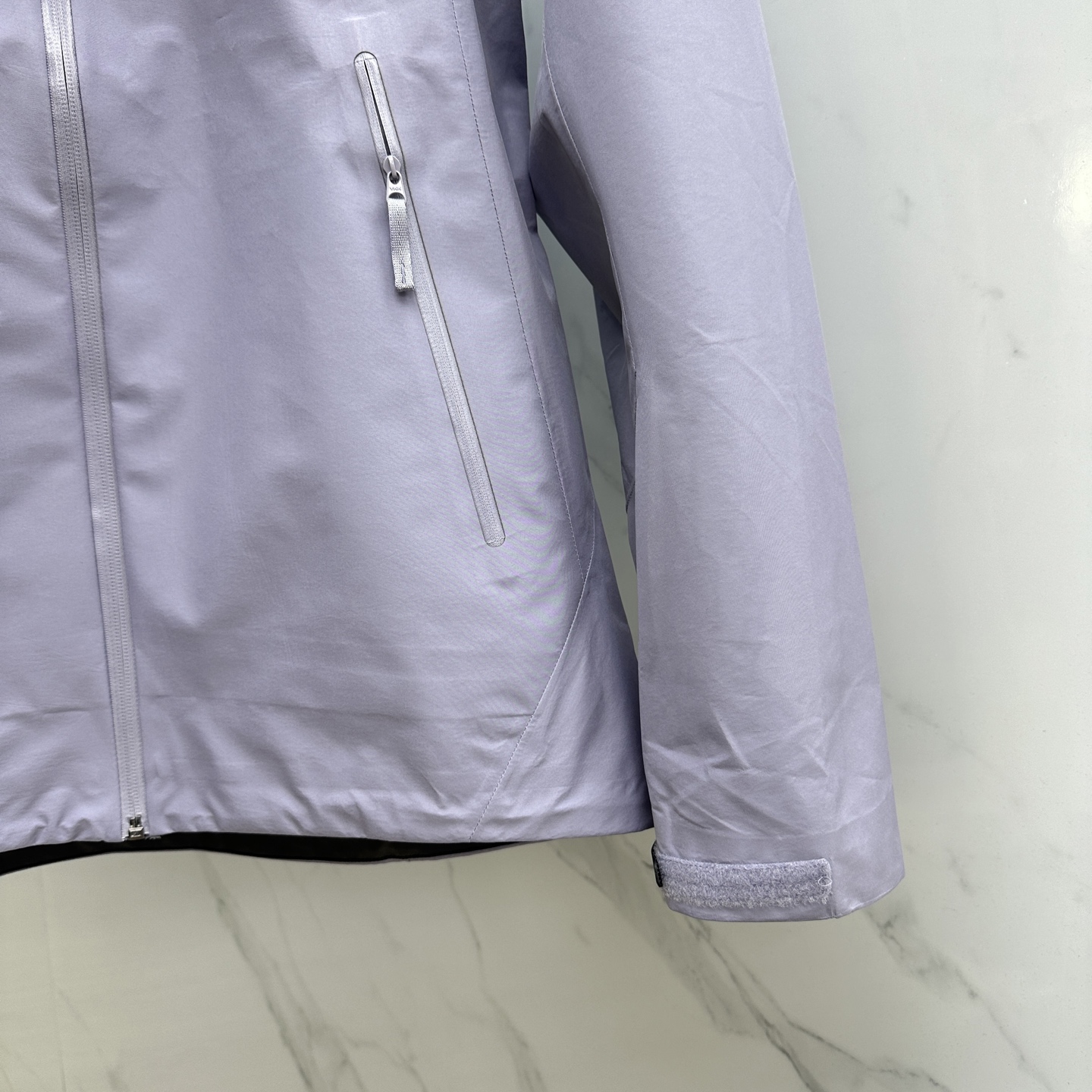 ￼  🆕ARCTERYX *始祖鸟𓅛

A𝗥𝗖𝗧𝗘𝗥𝗬𝗫 𝗕𝗮𝘁𝗲 𝗟𝘁 𝗝𝗮𝗰𝗸𝗲𝘁 硬壳防水系列 
