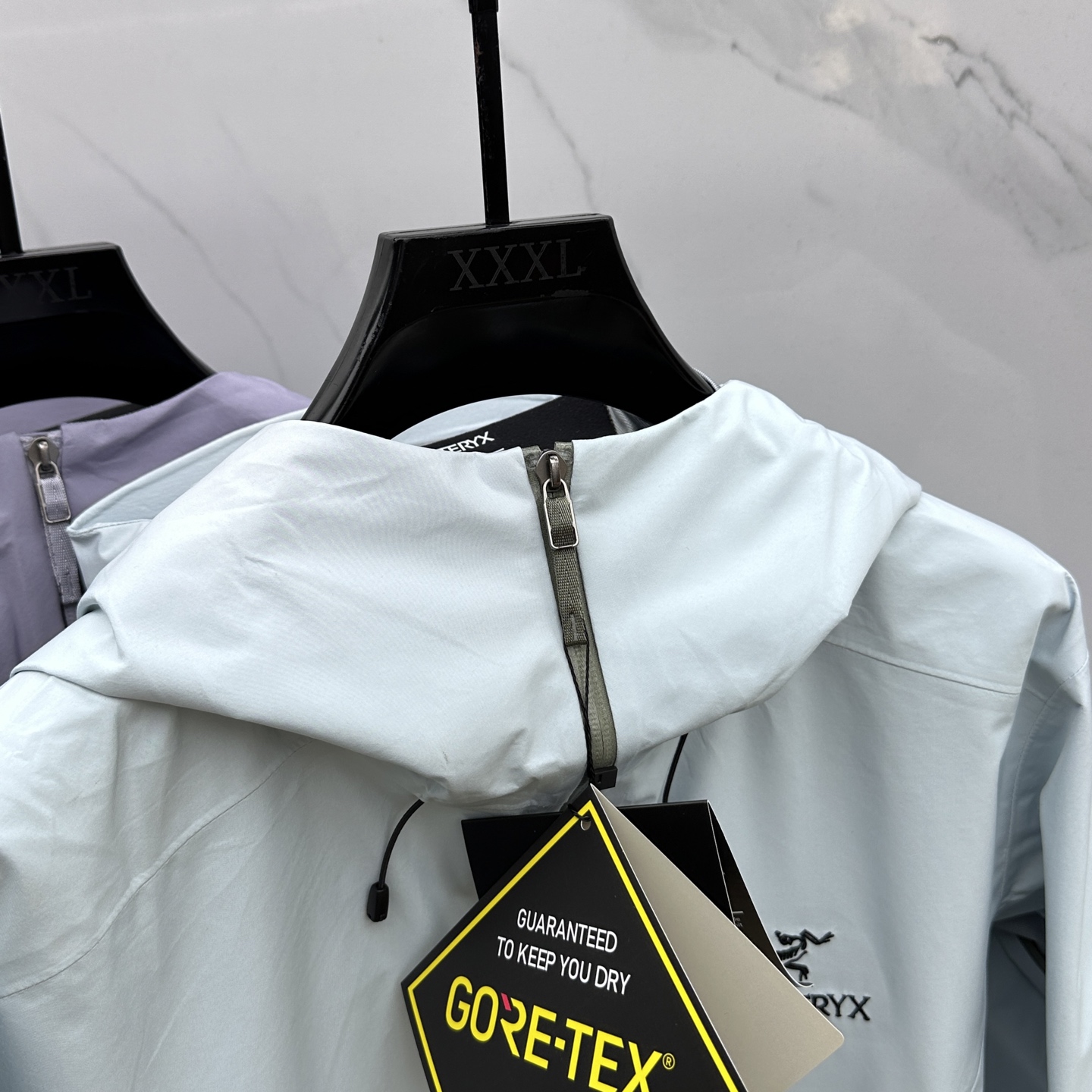￼  🆕ARCTERYX *始祖鸟𓅛

A𝗥𝗖𝗧𝗘𝗥𝗬𝗫 𝗕𝗮𝘁𝗲 𝗟𝘁 𝗝𝗮𝗰𝗸𝗲𝘁 硬壳防水系列 
