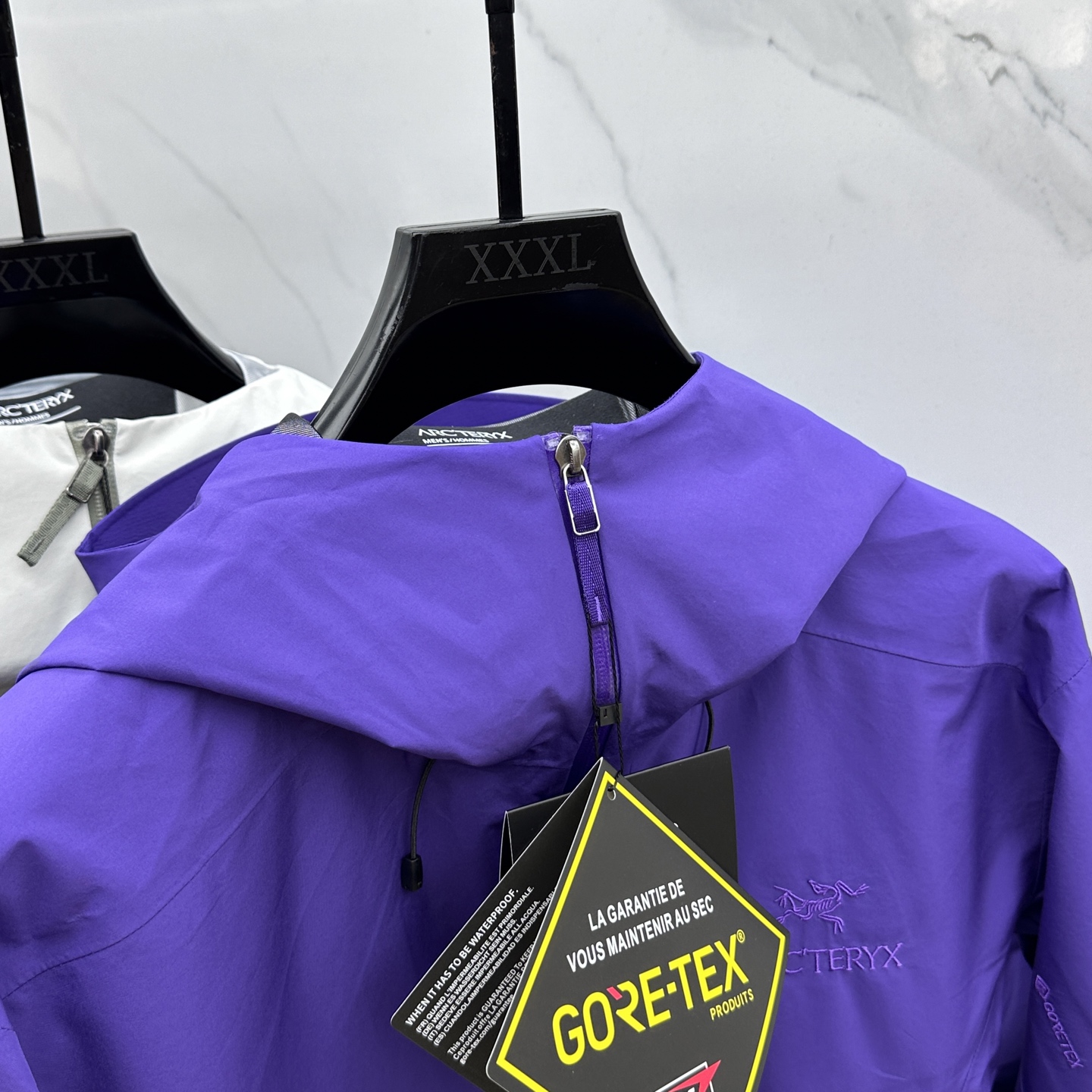 ￼  🆕ARCTERYX *始祖鸟𓅛

A𝗥𝗖𝗧𝗘𝗥𝗬𝗫 𝗕𝗮𝘁𝗲 𝗟𝘁 𝗝𝗮𝗰𝗸𝗲𝘁 硬壳防水系列 
