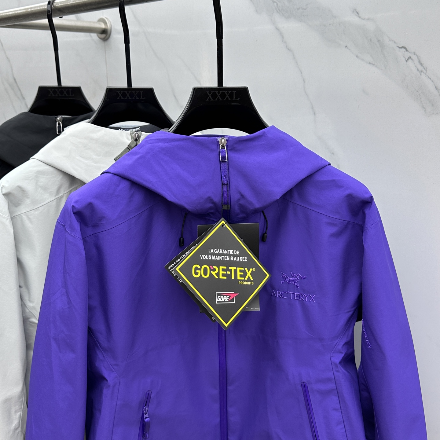 ￼  🆕ARCTERYX *始祖鸟𓅛

A𝗥𝗖𝗧𝗘𝗥𝗬𝗫 𝗕𝗮𝘁𝗲 𝗟𝘁 𝗝𝗮𝗰𝗸𝗲𝘁 硬壳防水系列 
