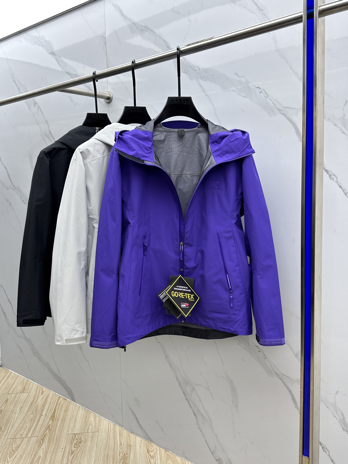 ￼  🆕ARCTERYX *始祖鸟𓅛

A𝗥𝗖𝗧𝗘𝗥𝗬𝗫 𝗕𝗮𝘁𝗲 𝗟𝘁 𝗝𝗮𝗰𝗸𝗲𝘁 硬壳防水系列 
