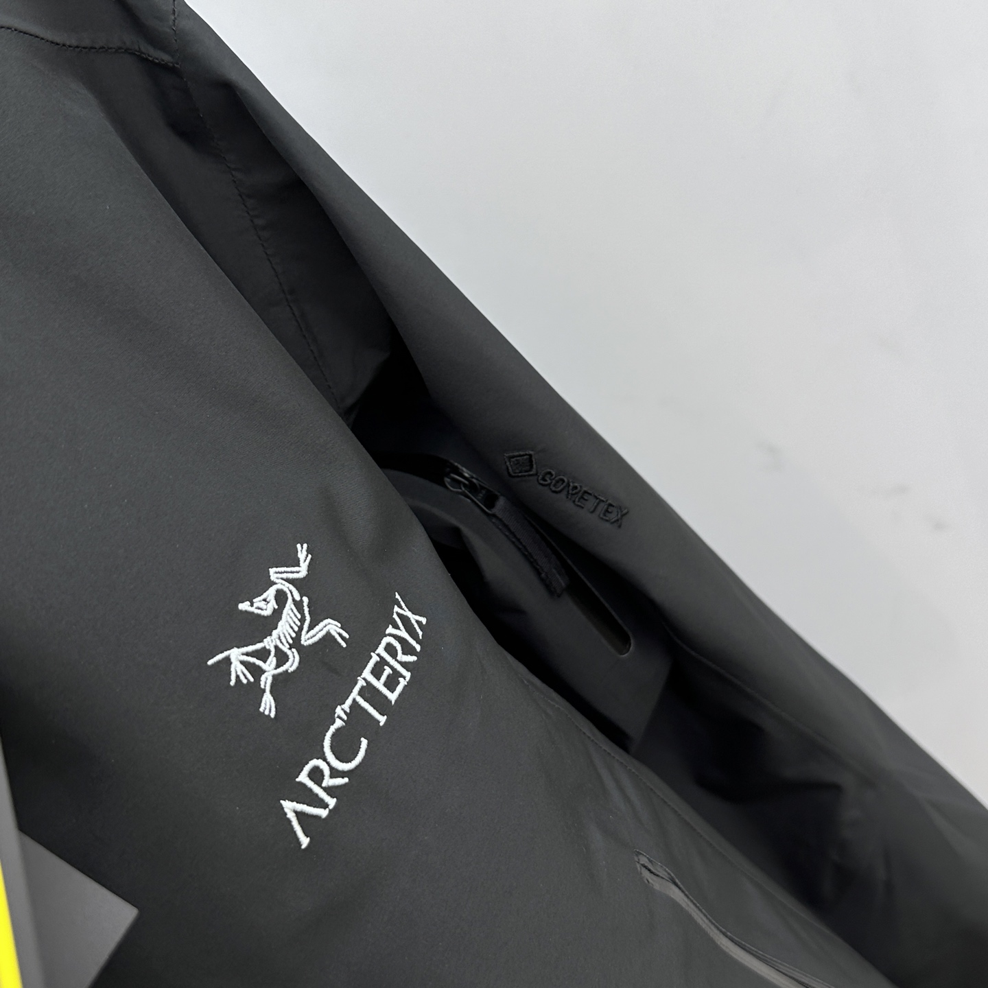 ￼  🆕ARCTERYX *始祖鸟𓅛

A𝗥𝗖𝗧𝗘𝗥𝗬𝗫 𝗕𝗮𝘁𝗲 𝗟𝘁 𝗝𝗮𝗰𝗸𝗲𝘁 硬壳防水系列 
