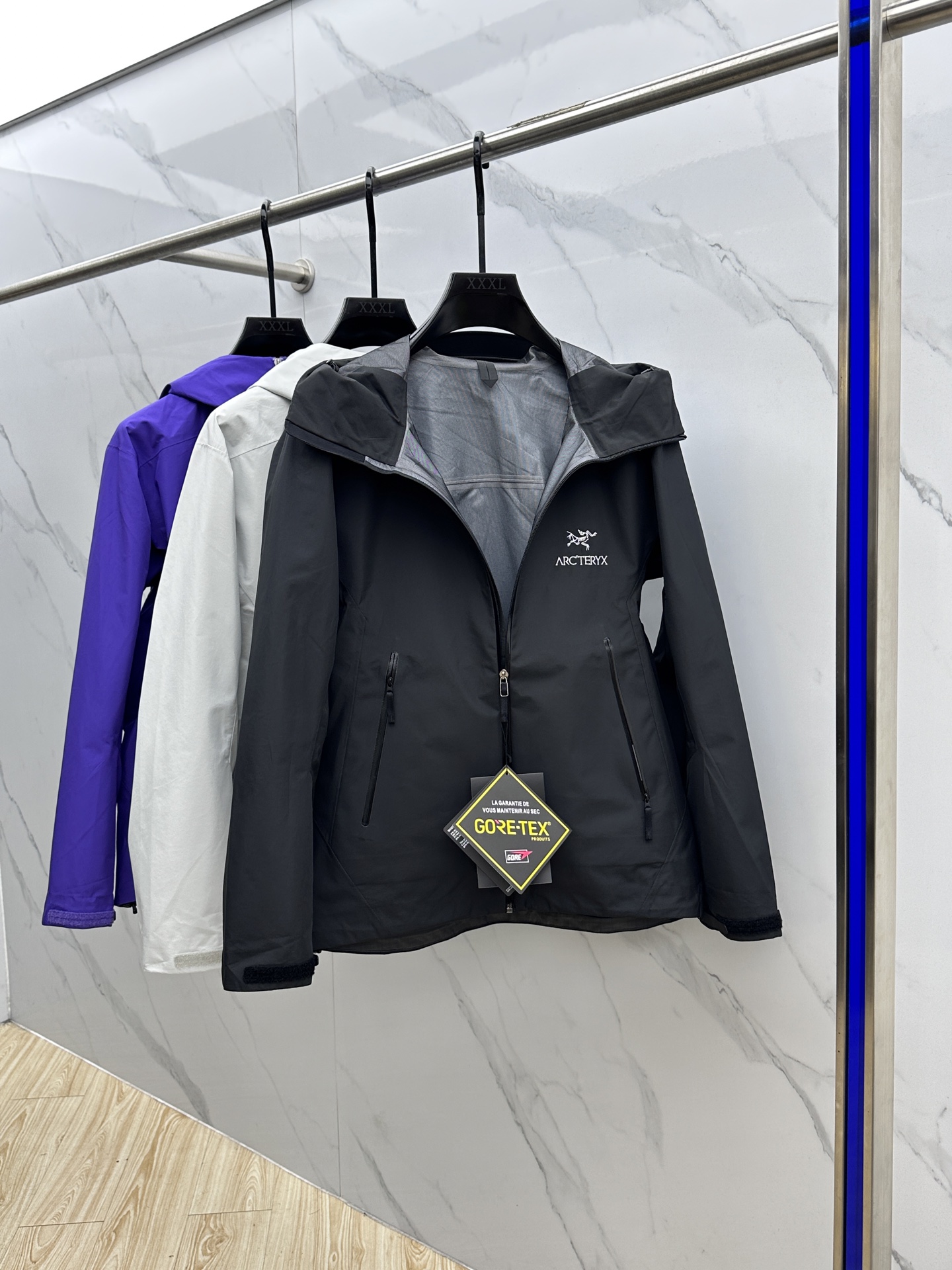 ￼  🆕ARCTERYX *始祖鸟𓅛

A𝗥𝗖𝗧𝗘𝗥𝗬𝗫 𝗕𝗮𝘁𝗲 𝗟𝘁 𝗝𝗮𝗰𝗸𝗲𝘁 硬壳防水系列 
