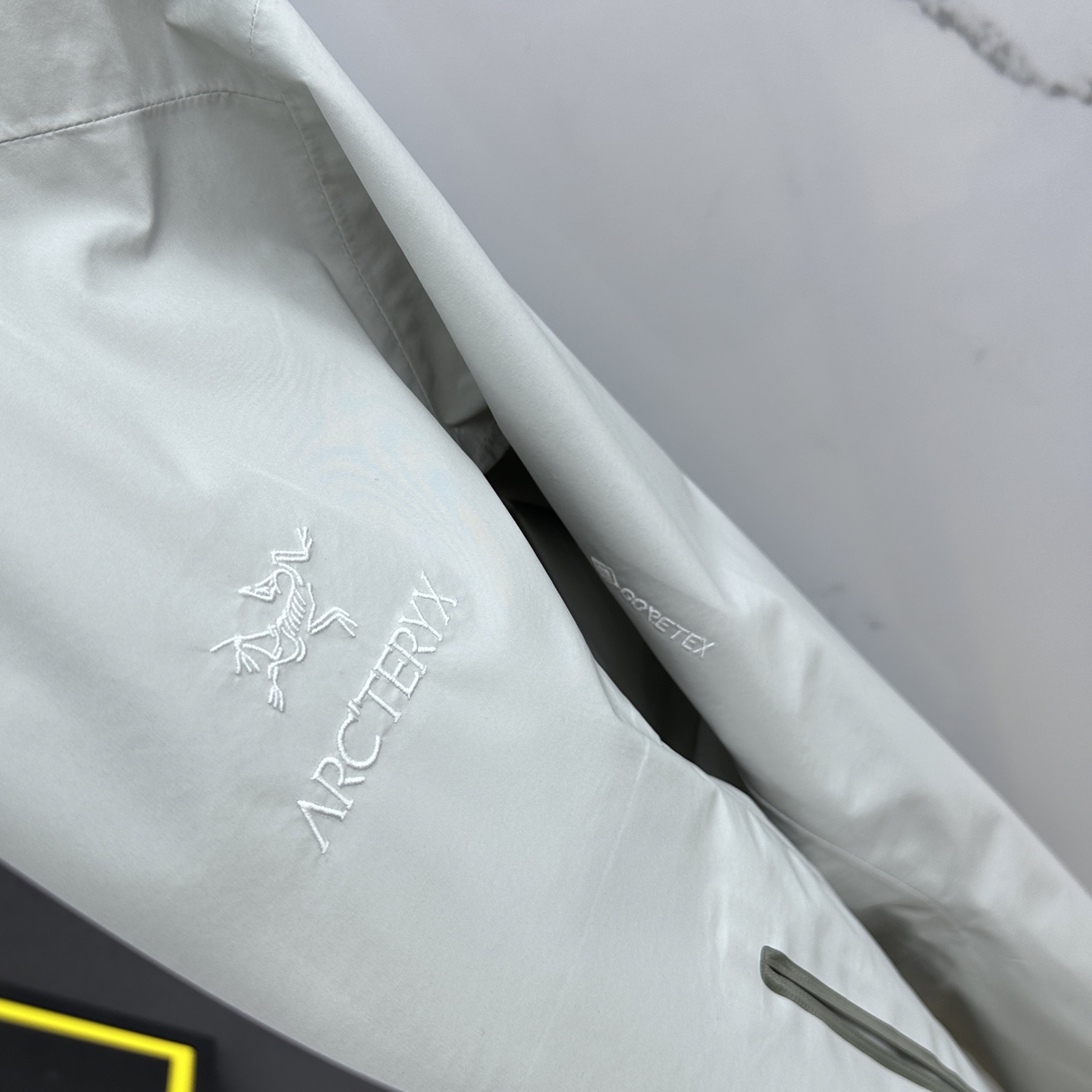 ￼  🆕ARCTERYX *始祖鸟𓅛

A𝗥𝗖𝗧𝗘𝗥𝗬𝗫 𝗕𝗮𝘁𝗲 𝗟𝘁 𝗝𝗮𝗰𝗸𝗲𝘁 硬壳防水系列 
