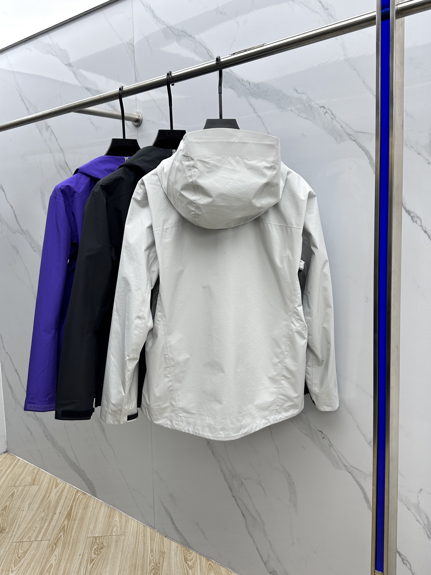 ￼  🆕ARCTERYX *始祖鸟𓅛

A𝗥𝗖𝗧𝗘𝗥𝗬𝗫 𝗕𝗮𝘁𝗲 𝗟𝘁 𝗝𝗮𝗰𝗸𝗲𝘁 硬壳防水系列 

