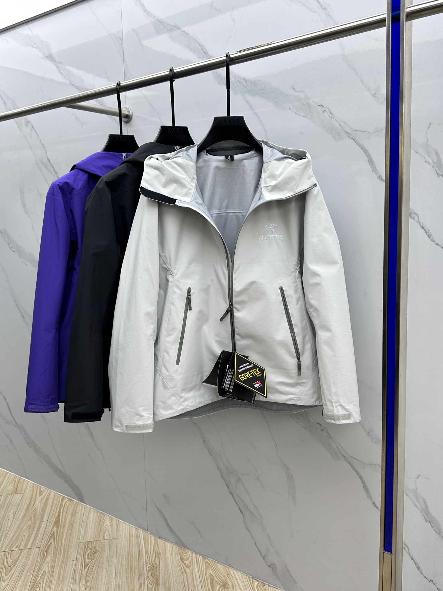 ￼  🆕ARCTERYX *始祖鸟𓅛

A𝗥𝗖𝗧𝗘𝗥𝗬𝗫 𝗕𝗮𝘁𝗲 𝗟𝘁 𝗝𝗮𝗰𝗸𝗲𝘁 硬壳防水系列 
