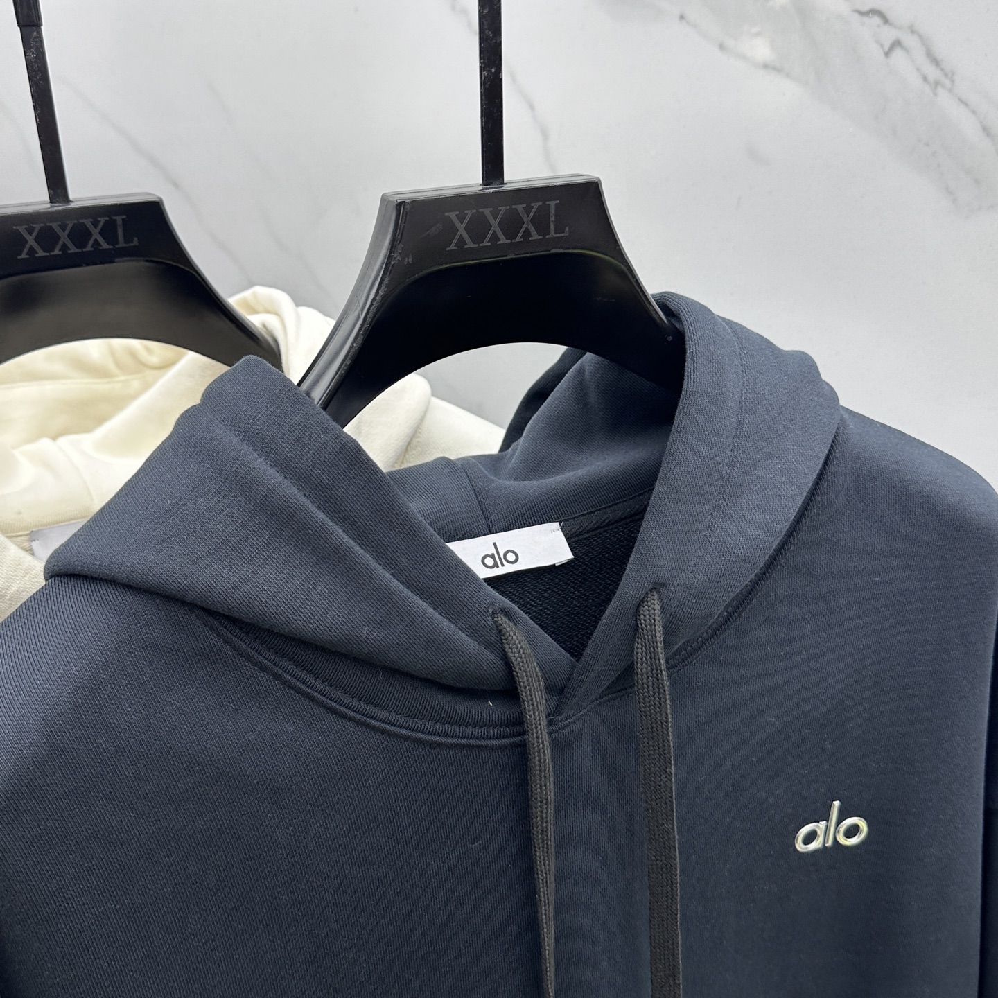 🆕alo 24FW早秋新款连帽卫衣，男女同款！独特吸引人的眼球，这一款卫衣品相品质都在线，舒适度，一如既