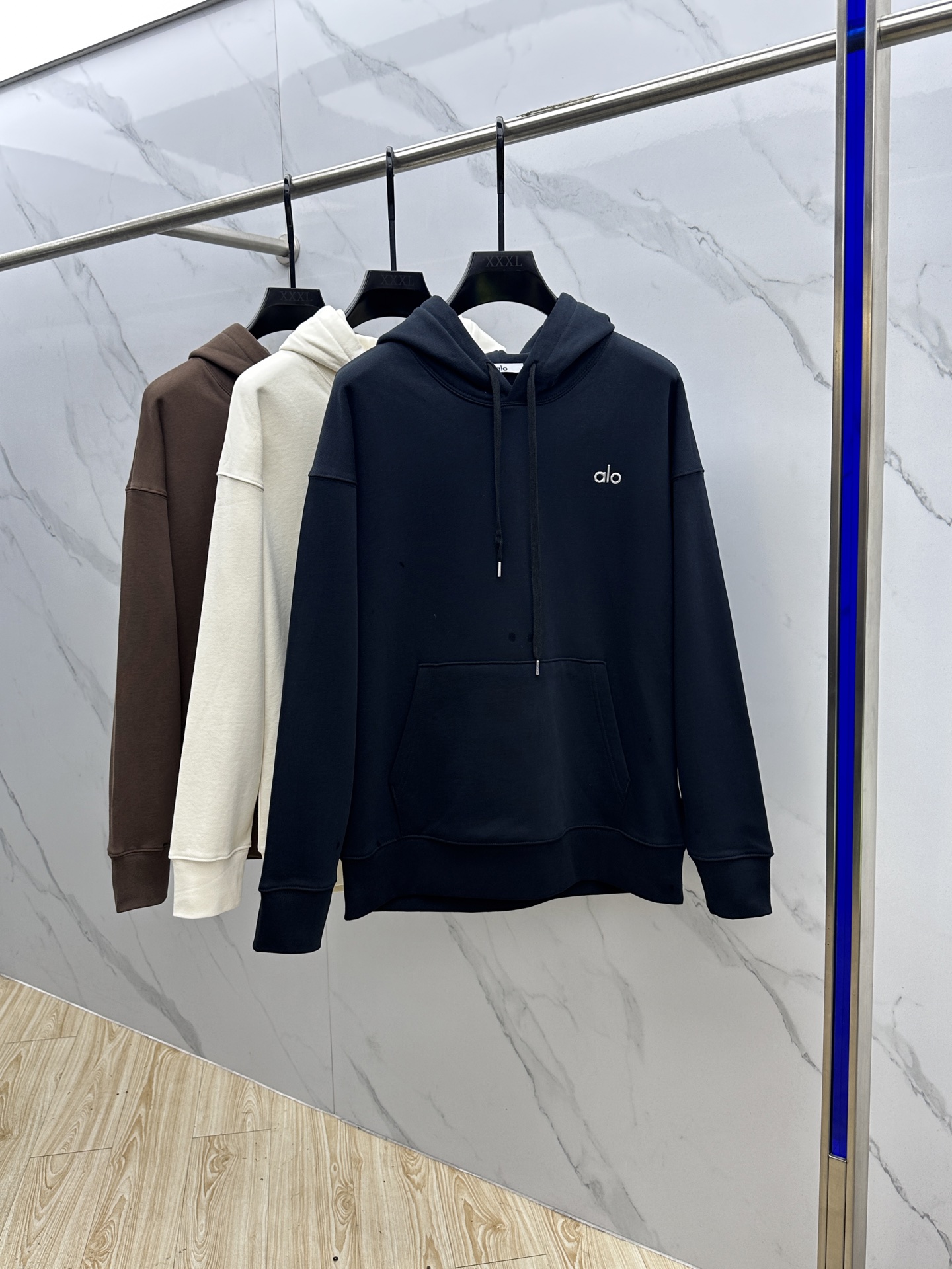 🆕alo 24FW早秋新款连帽卫衣，男女同款！独特吸引人的眼球，这一款卫衣品相品质都在线，舒适度，一如既