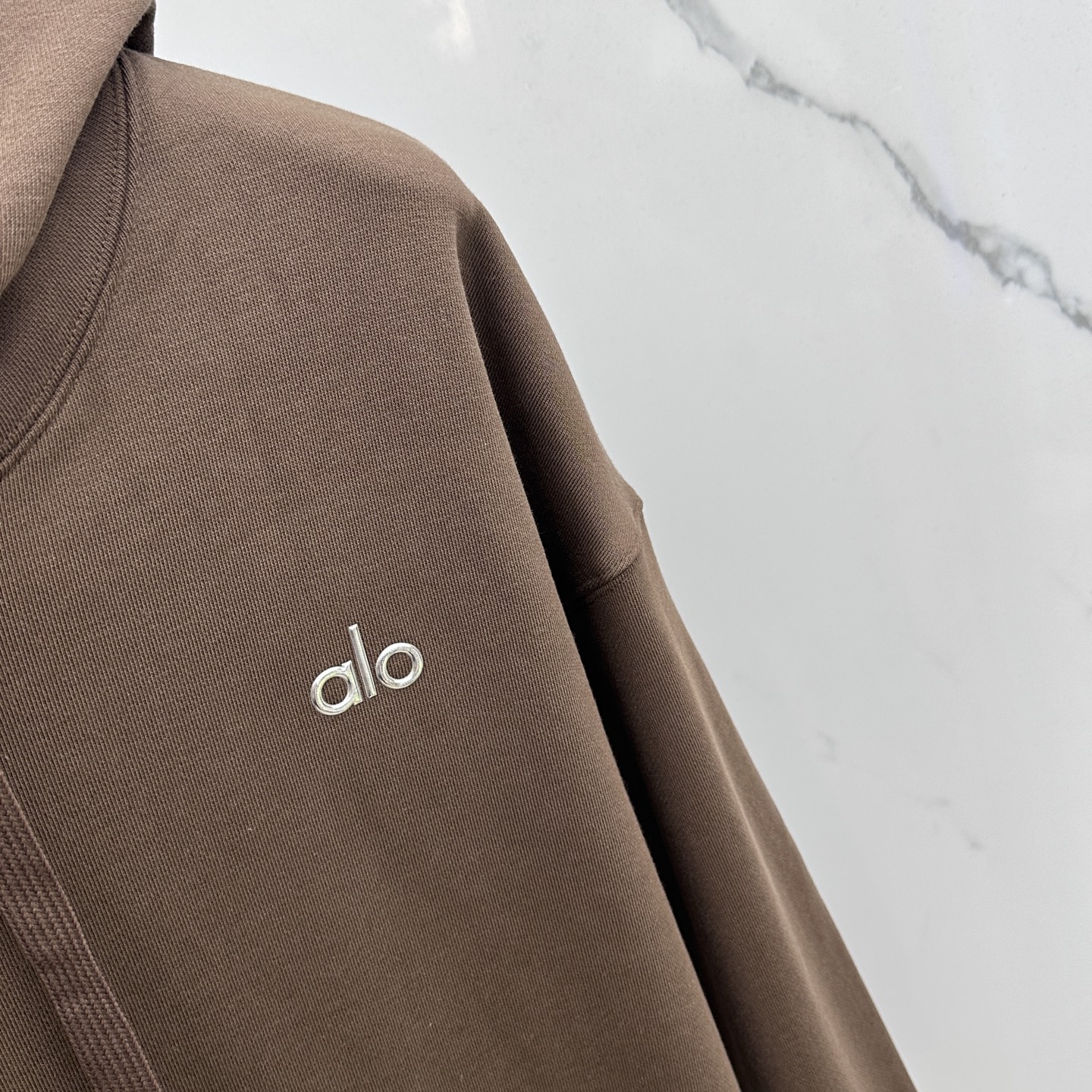 🆕alo 24FW早秋新款连帽卫衣，男女同款！独特吸引人的眼球，这一款卫衣品相品质都在线，舒适度，一如既