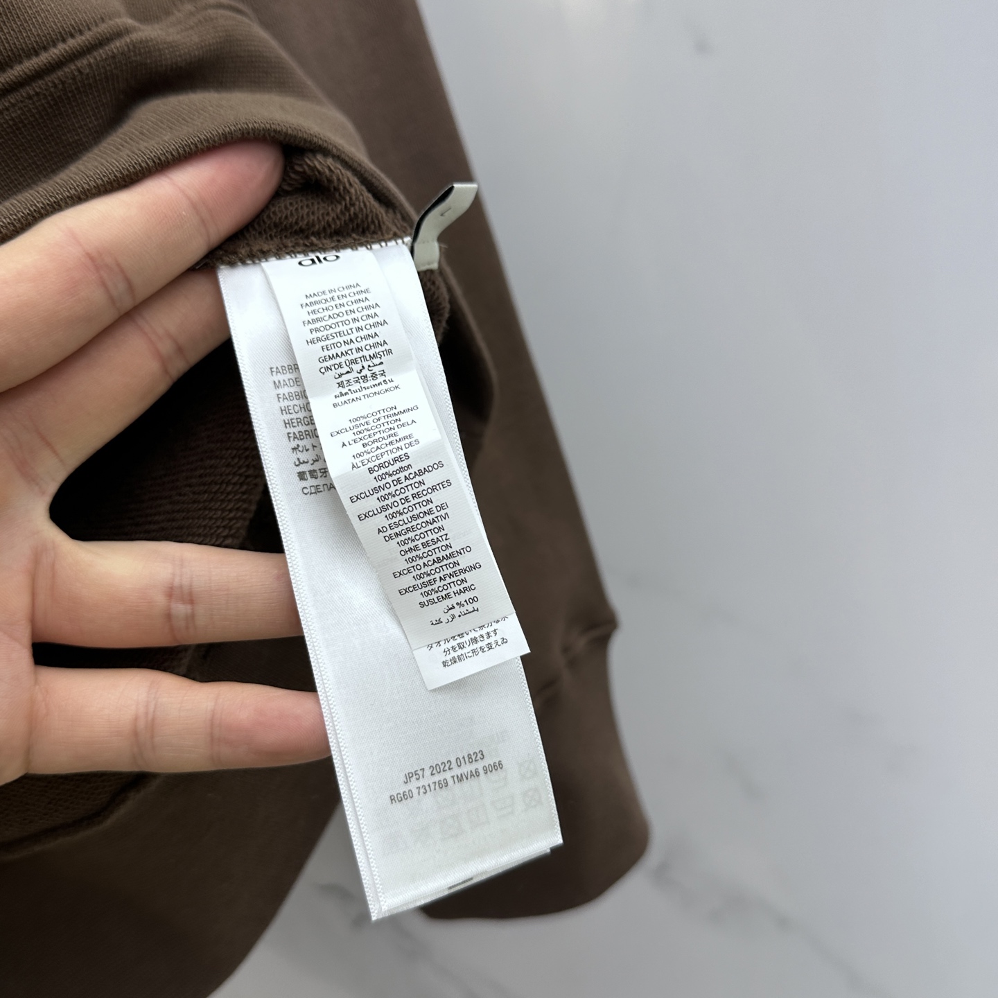 🆕alo 24FW早秋新款连帽卫衣，男女同款！独特吸引人的眼球，这一款卫衣品相品质都在线，舒适度，一如既