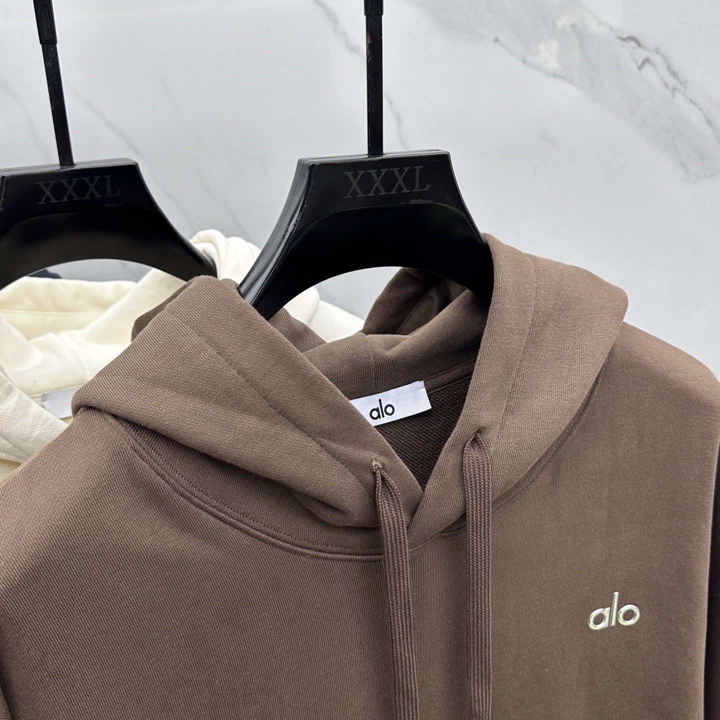 🆕alo 24FW早秋新款连帽卫衣，男女同款！独特吸引人的眼球，这一款卫衣品相品质都在线，舒适度，一如既