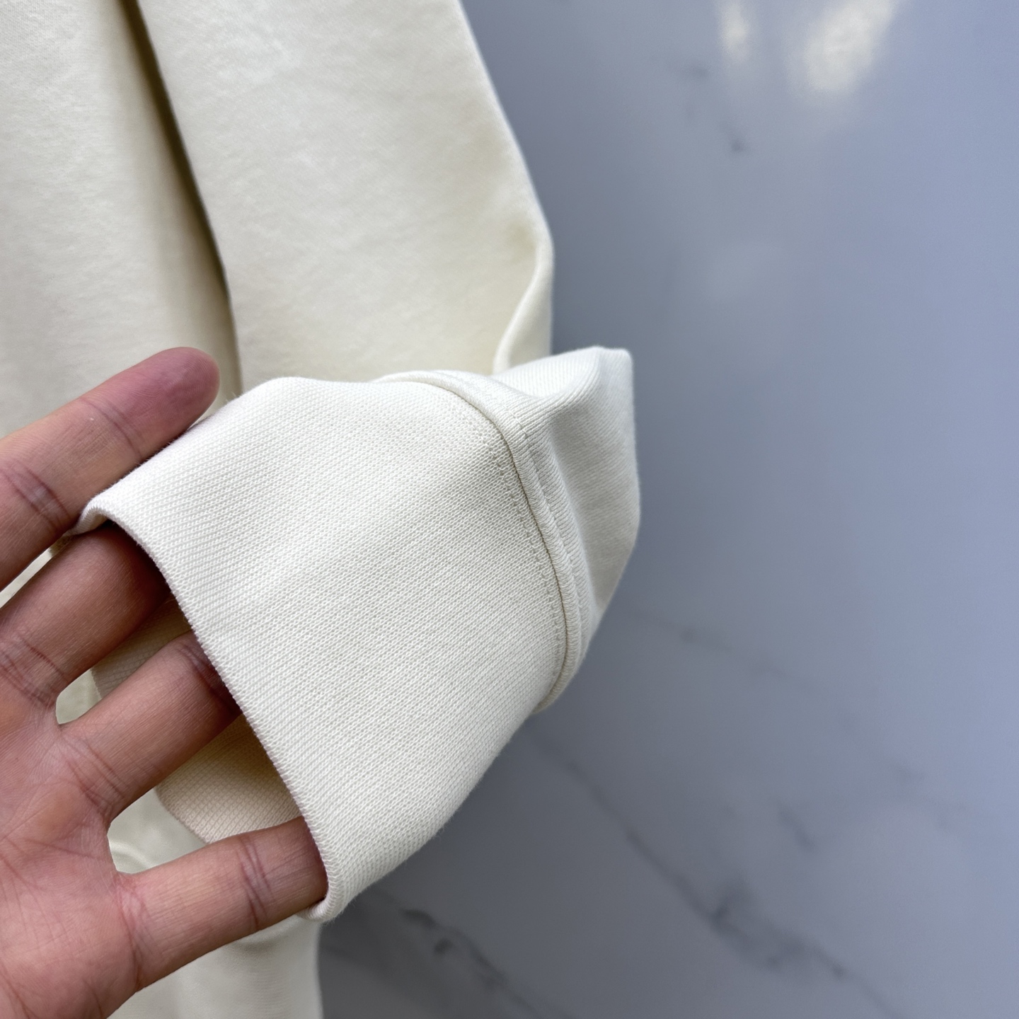 🆕AMI 24FW早秋新款连帽卫衣，男女同款！独特吸引人的眼球，这一款卫衣品相品质都在线，舒适度，一如既