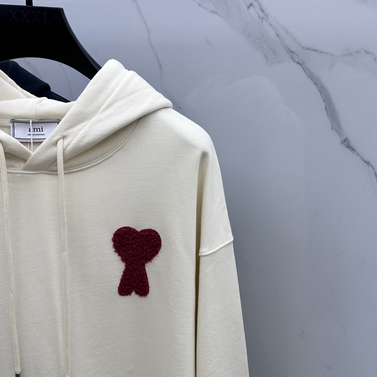 🆕AMI 24FW早秋新款连帽卫衣，男女同款！独特吸引人的眼球，这一款卫衣品相品质都在线，舒适度，一如既