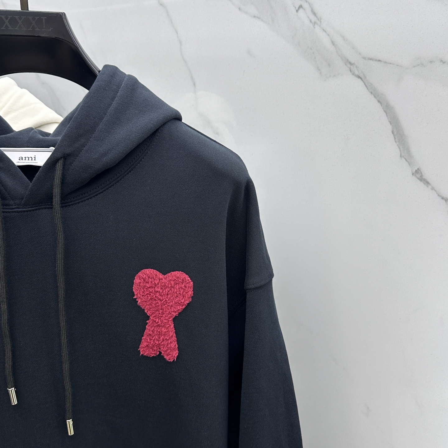 🆕AMI 24FW早秋新款连帽卫衣，男女同款！独特吸引人的眼球，这一款卫衣品相品质都在线，舒适度，一如既