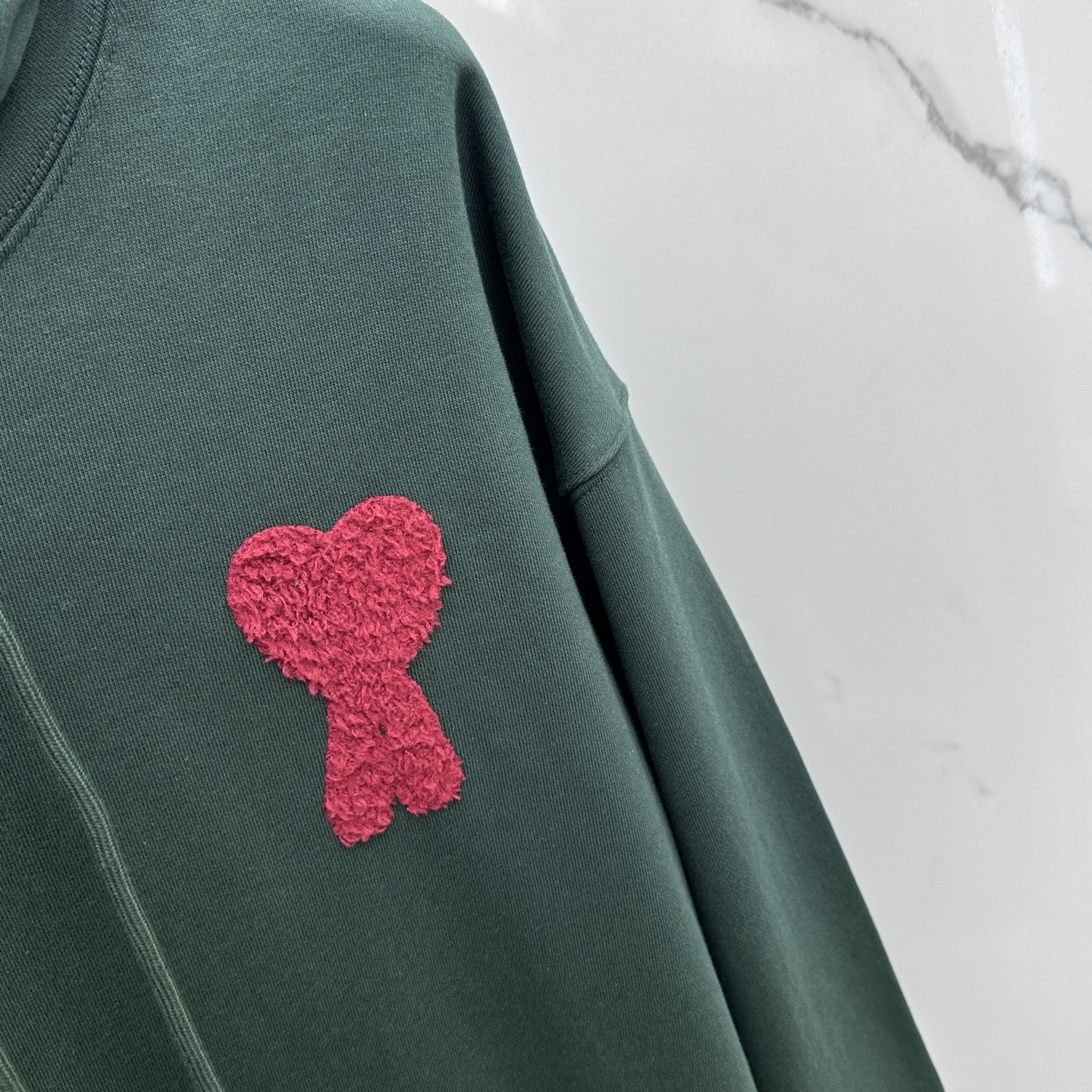 🆕AMI 24FW早秋新款连帽卫衣，男女同款！独特吸引人的眼球，这一款卫衣品相品质都在线，舒适度，一如既