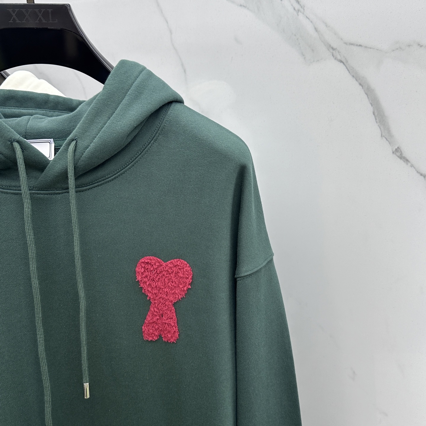 🆕AMI 24FW早秋新款连帽卫衣，男女同款！独特吸引人的眼球，这一款卫衣品相品质都在线，舒适度，一如既