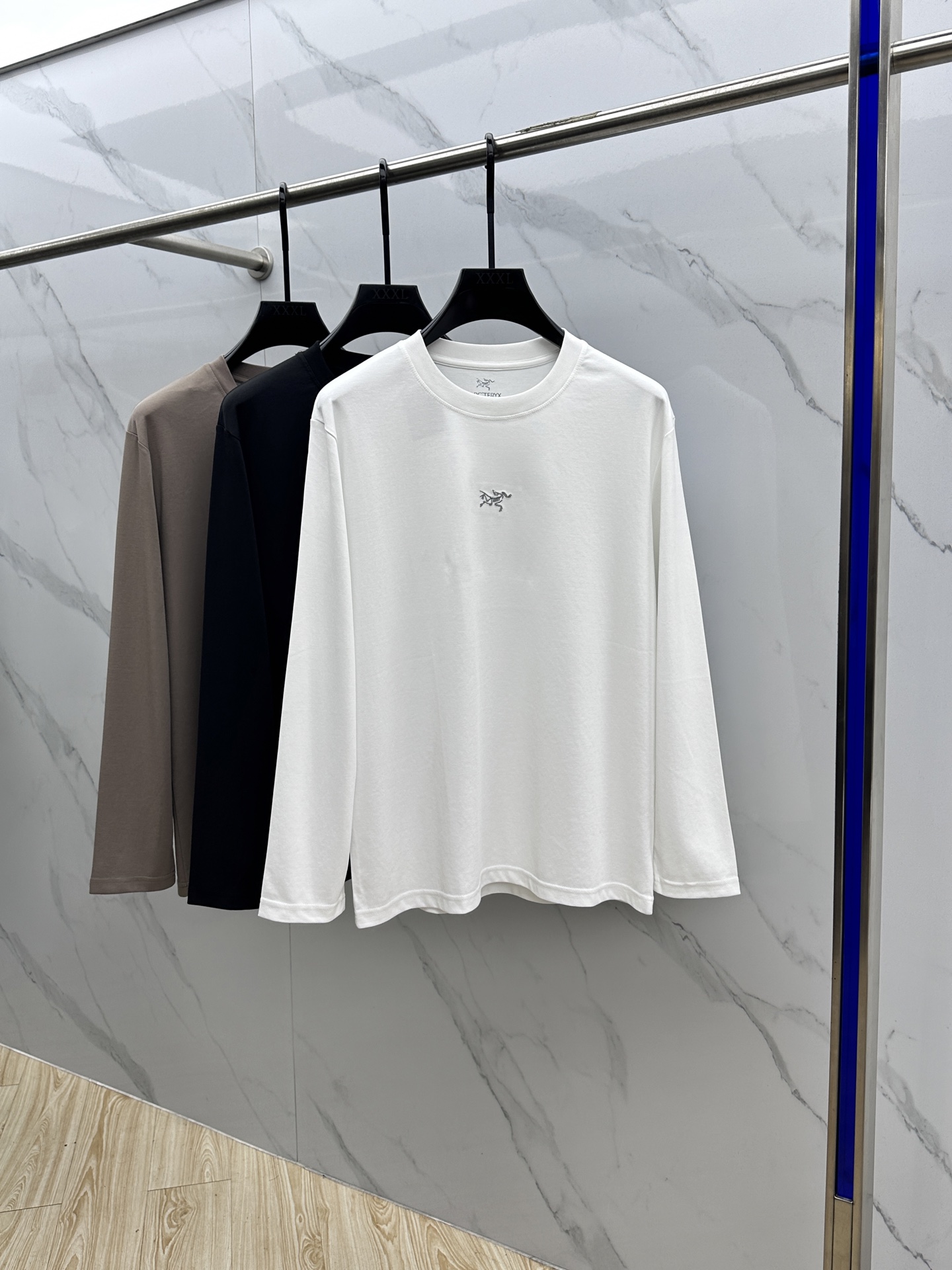 🆕ARCTERY*始祖鸟 2025SS秋季新款棉质长袖 T 恤，以当季色调传递典雅韵味，成就日常搭配佳选