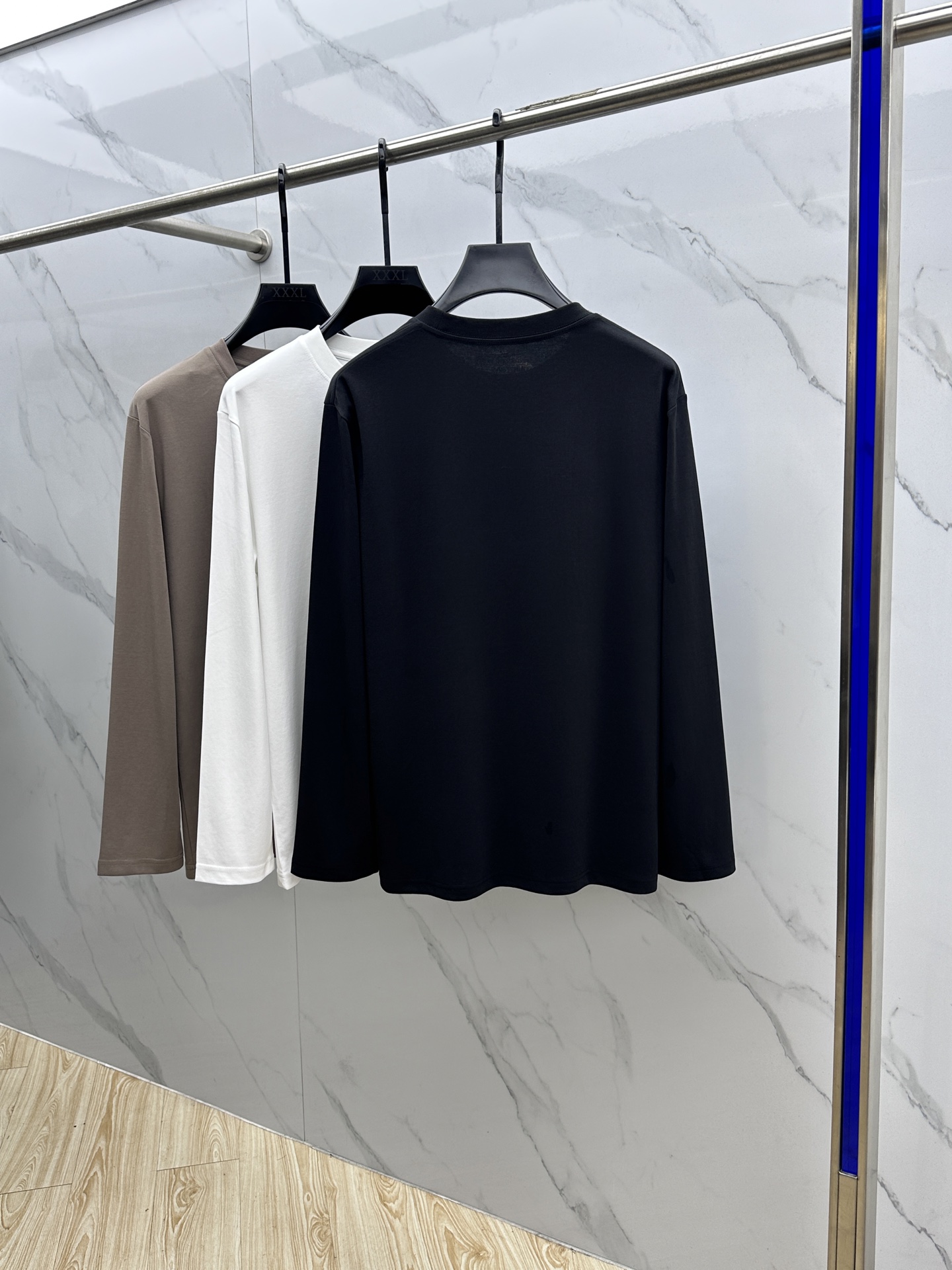 🆕ARCTERY*始祖鸟 2025SS秋季新款棉质长袖 T 恤，以当季色调传递典雅韵味，成就日常搭配佳选