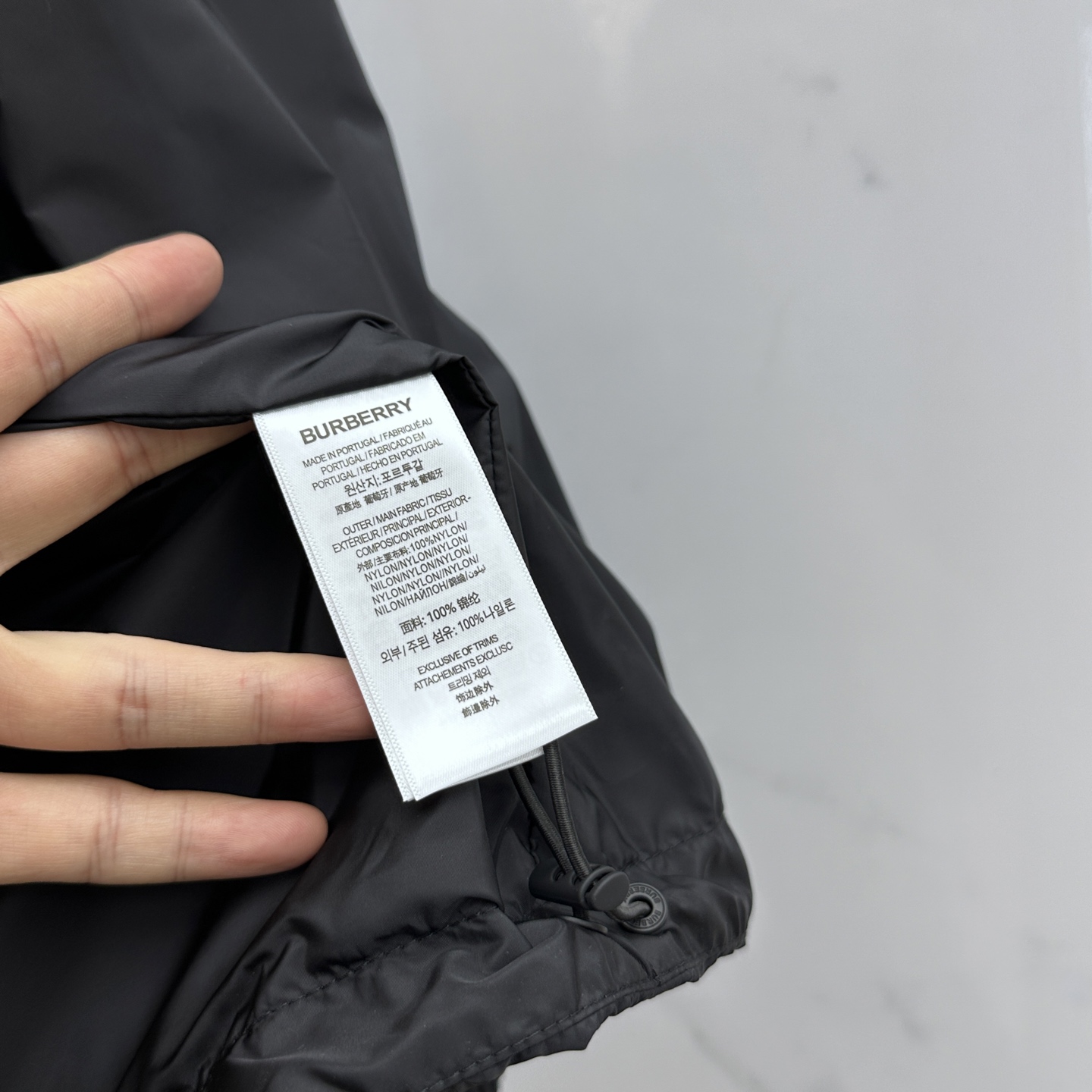 🆕Burberry巴宝莉 2025Fw新款格纹尼龙连帽防晒外套，融入 Burberry 格纹饰带和B 字