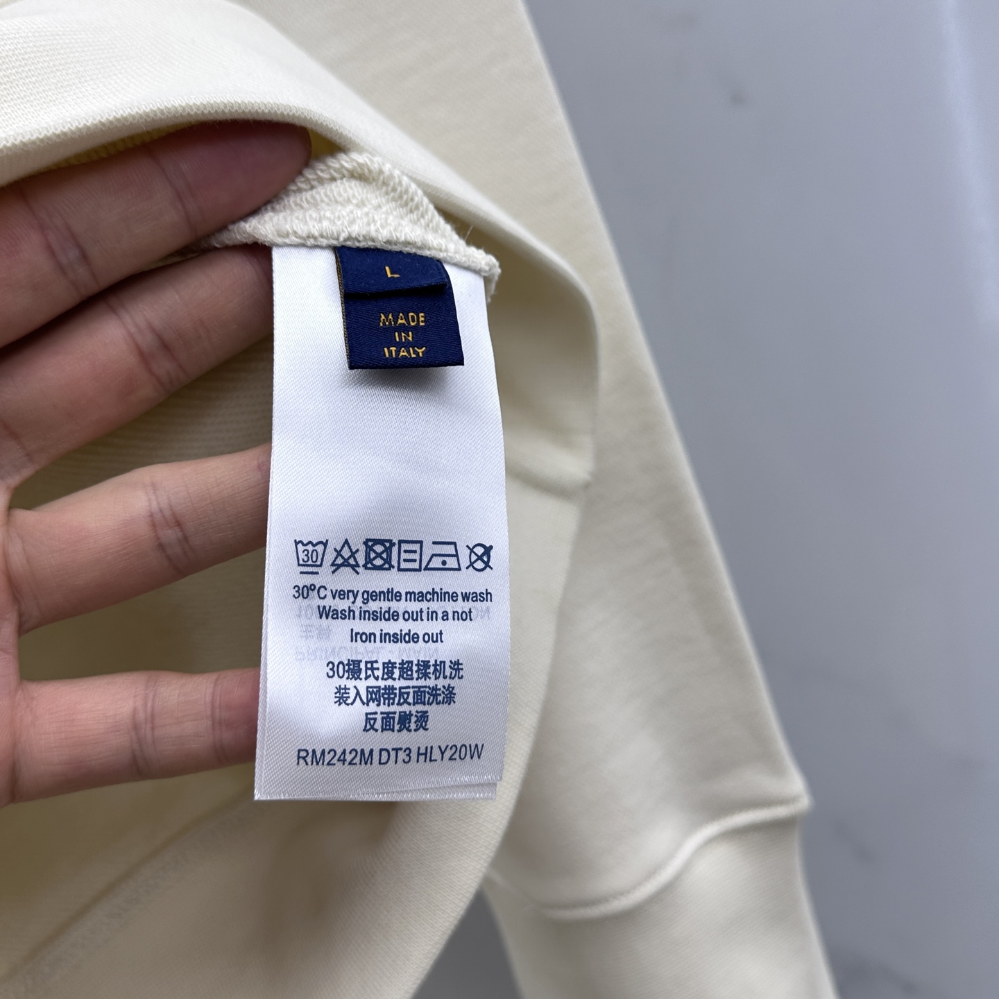 🆕1V*路易威登 24FW早秋新款连帽卫衣，男女同款！独特吸引人的眼球，这一款卫衣品相品质都在线，舒适度