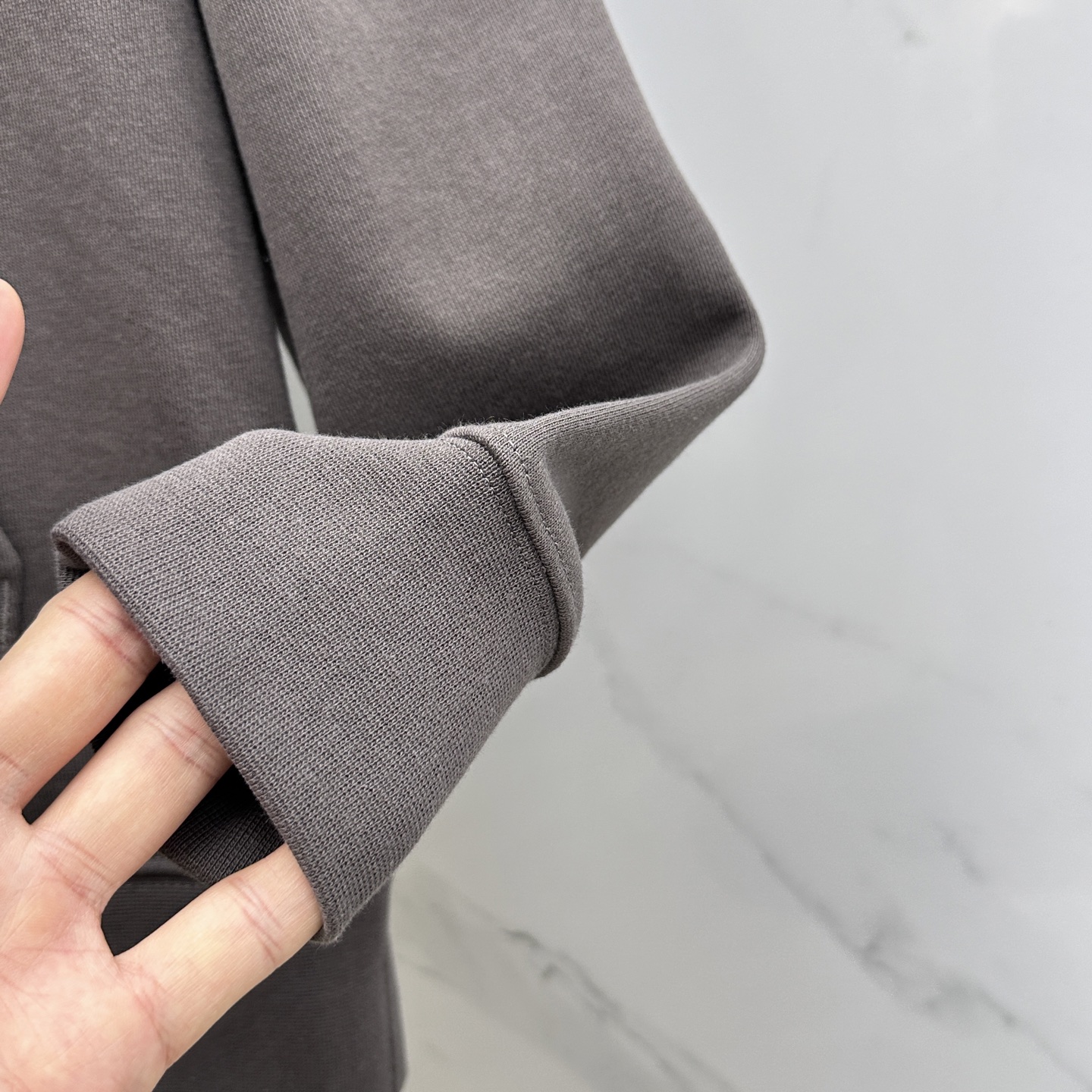 🆕ARIMI 24FW早秋新款连帽卫衣，男女同款！独特吸引人的眼球，这一款卫衣品相品质都在线，舒适度，一