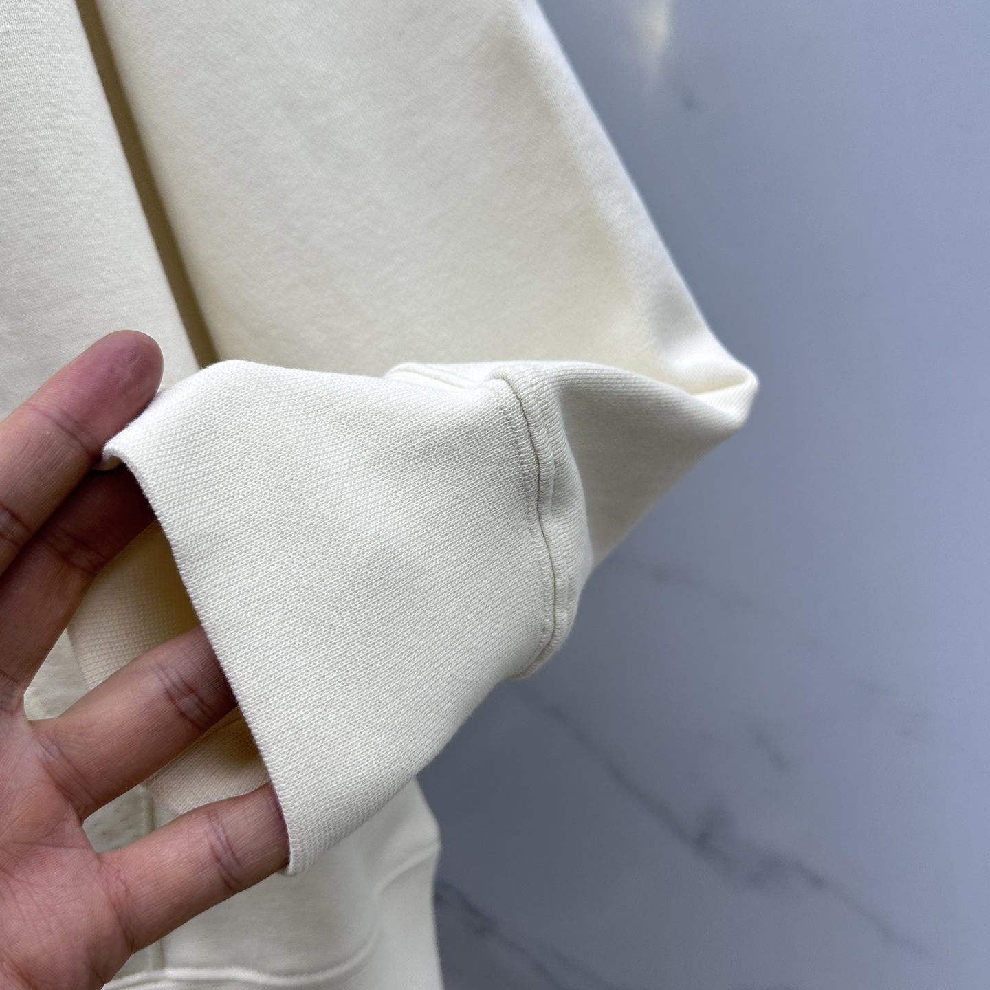 🆕AMI 24FW早秋新款连帽卫衣，男女同款！独特吸引人的眼球，这一款卫衣品相品质都在线，舒适度，一如既