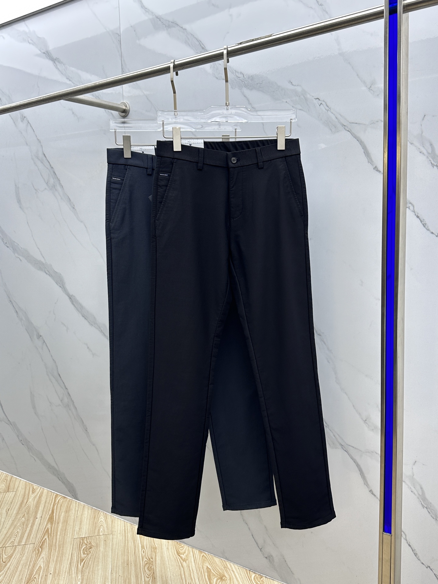 🆕Prad*普拉达 2025早秋新品休闲裤西裤，官网同步发售，裤身工艺设计，进口客供辅料、面料定制，代工