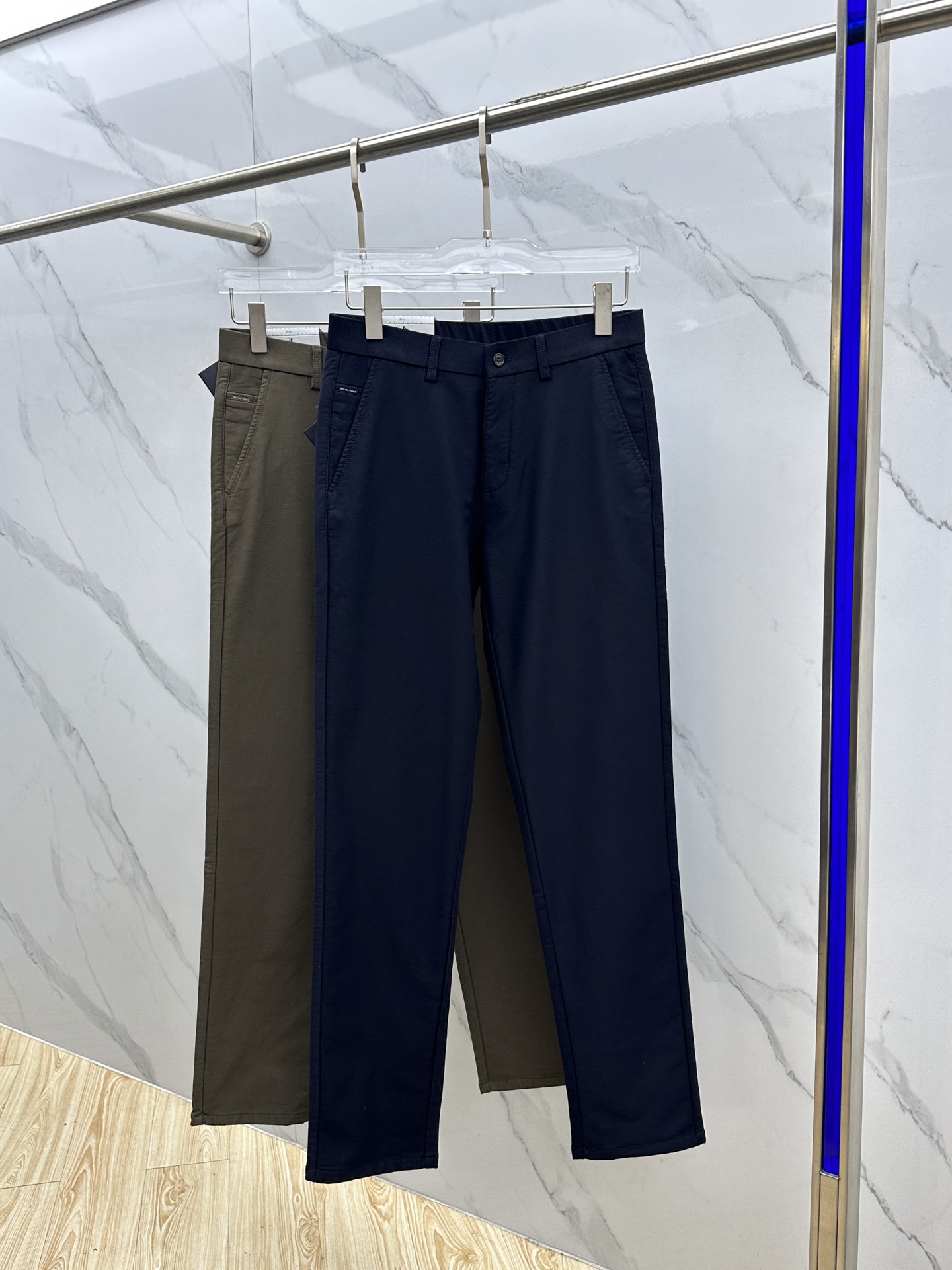 🆕Prad*普拉达 2025早秋新品休闲裤西裤，官网同步发售，裤身工艺设计，进口客供辅料、面料定制，代工