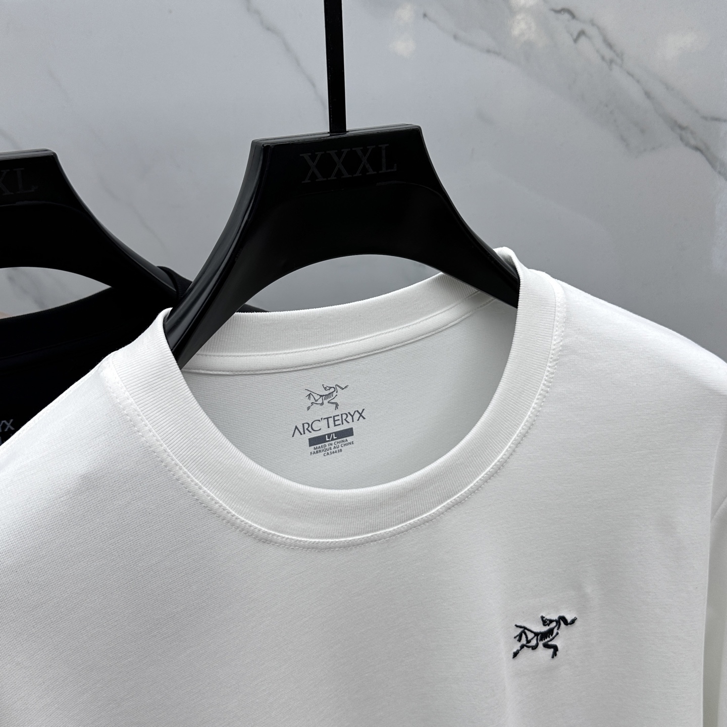 🆕ARCTERYX始祖鸟 2025SS秋季新款男士圆领长袖 T 恤，以当季色调传递典雅韵味，成就日常搭配