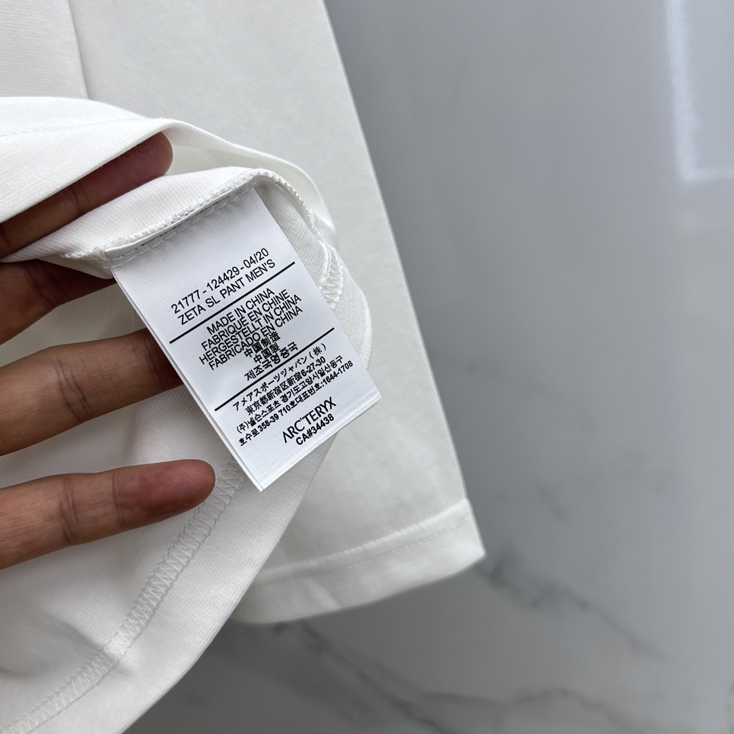 🆕ARCTERYX始祖鸟 2025SS秋季新款男士圆领长袖 T 恤，以当季色调传递典雅韵味，成就日常搭配