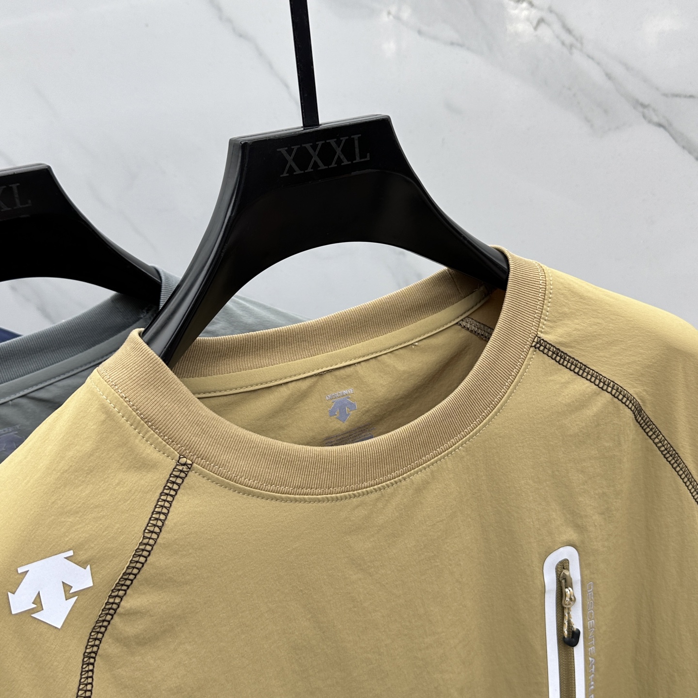 🆕DESCENTE迪桑特 2025SS秋季新款户外速干长袖 T 恤，轻量特训综速干衣，环保科技面料。以当