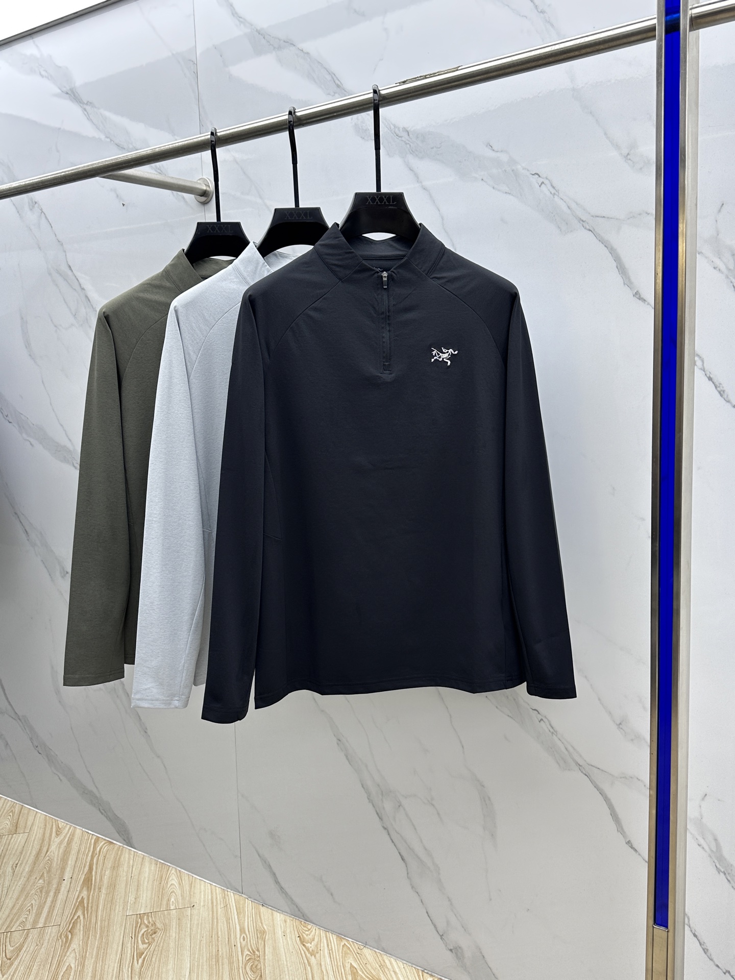 NO:548743,ARCTERYX Archaeopteryx 2025SS autumn new outdoor quick-drying long-sleeved T-shirt, lightweight special training comprehensive quick-drying clothes, environmentally friendly technological fabrics. It conveys elegant charm with seasonal tones, making it a good choice for daily matching. The logo on the chest implicitly marks the brand identity, fine workmanship, fashionable and atmospheric, comfortable skin, and complete three-marks xh size S-XXL, arc'teryx, alexander wang19860909ARCTERYX始祖鸟 2025SS秋季新款户外速干长袖 T 恤,轻量特训综速干衣,环保科技面料.以当季色调传递典雅韵味,成就日常搭配佳选.胸前logo标识含蓄标注品牌身份,做工精细、时尚大气、贴肤舒适,三标齐全xh 尺码S-XXL,arc'teryx,alexander wang,Men's clothing