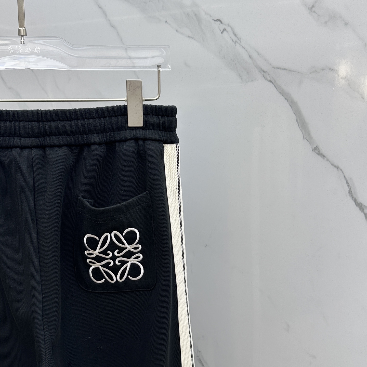 🆕罗意威 Loewe 2025秋冬新款休闲裤 立体刺绣定位LOGO 高端版本，定制面料 透气舒适度高，细