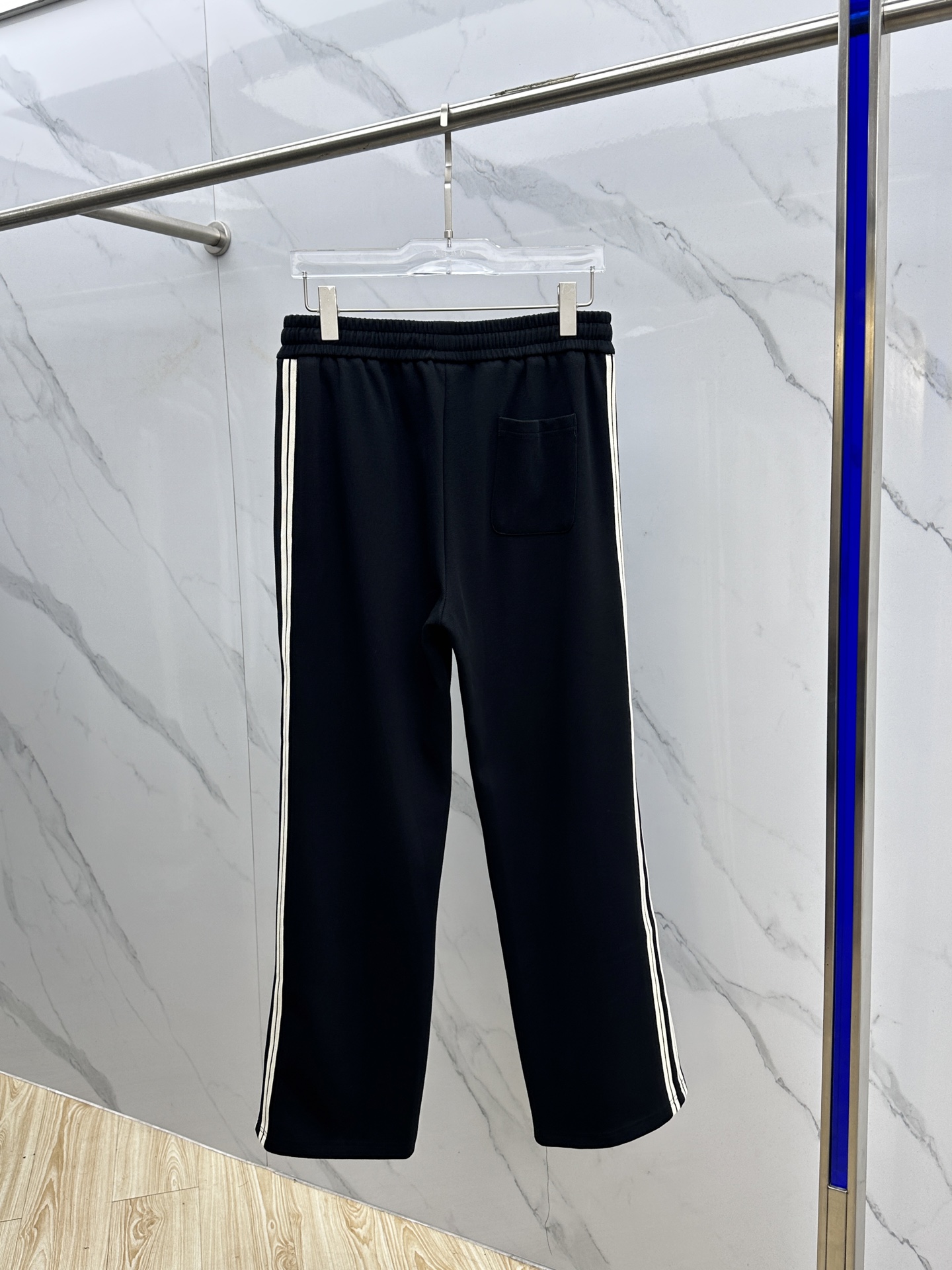 🆕YSL 圣罗兰 2025秋冬新款休闲裤 立体刺绣定位LOGO 高端版本，定制面料 透气舒适度高，细节无