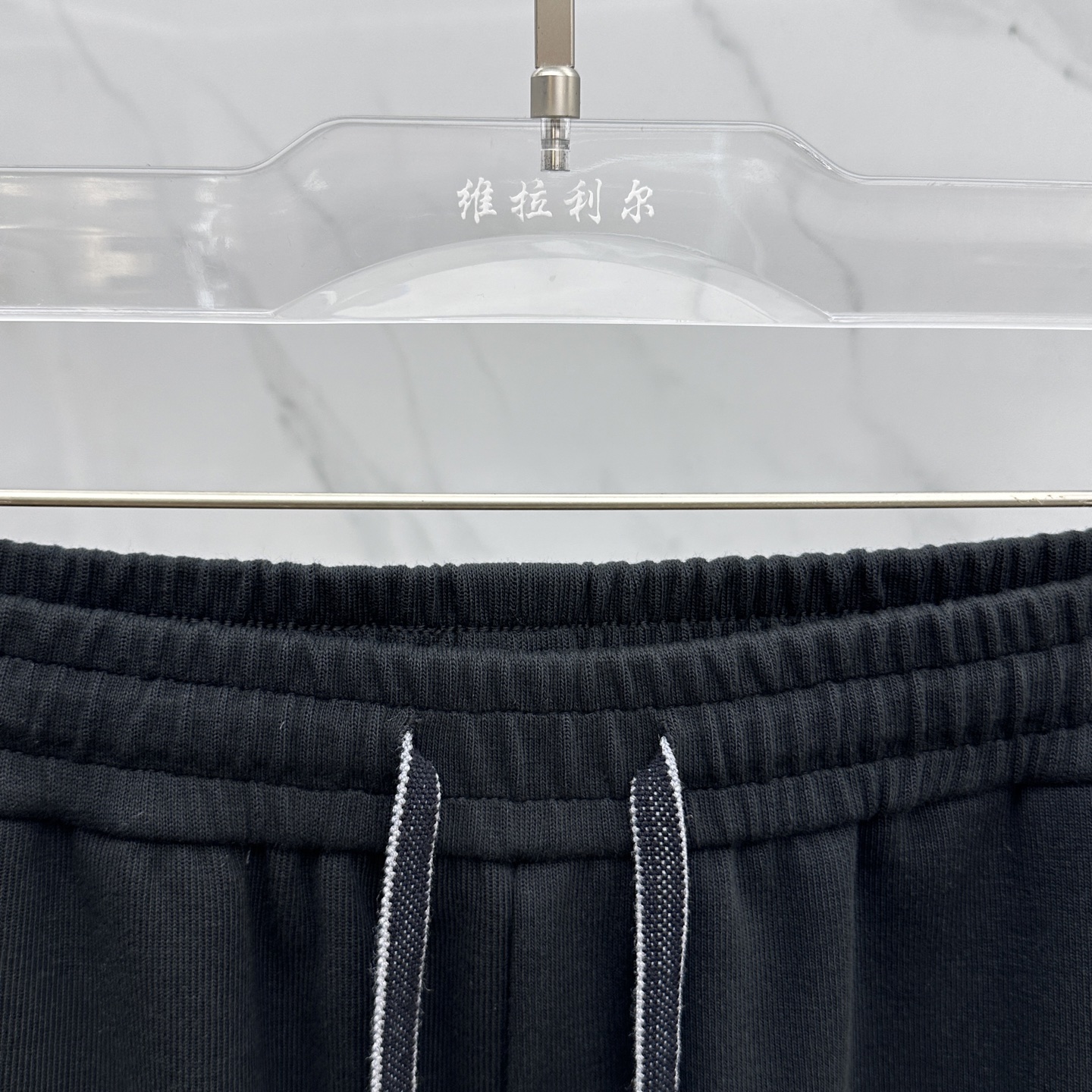 🆕1V*路易威登 2025秋冬新款休闲裤 立体刺绣定位LOGO 高端版本，定制面料 透气舒适度高，细节无