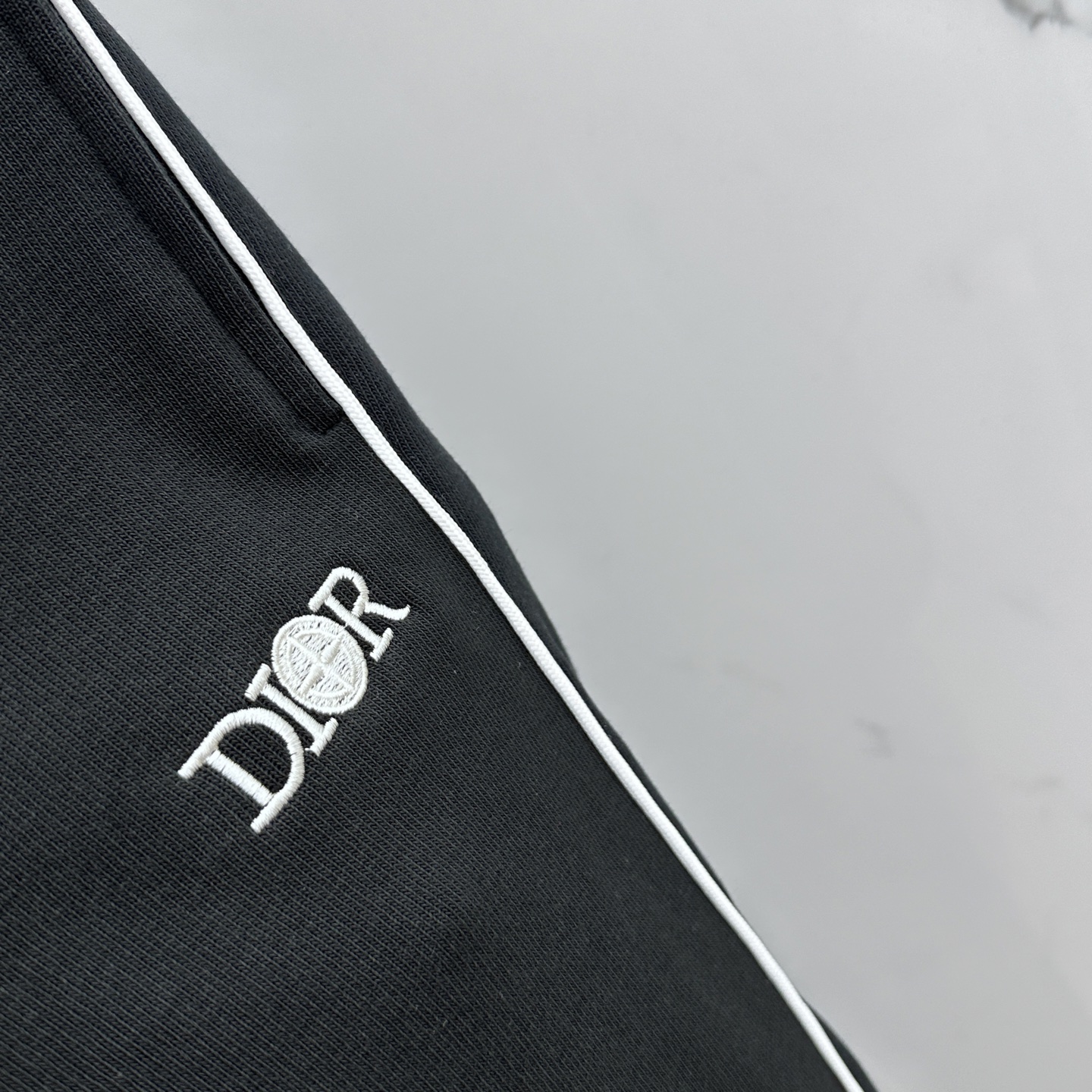 🆕Dior迪奥 2025秋冬新款休闲裤 立体刺绣定位LOGO 高端版本，定制面料 透气舒适度高，细节无可