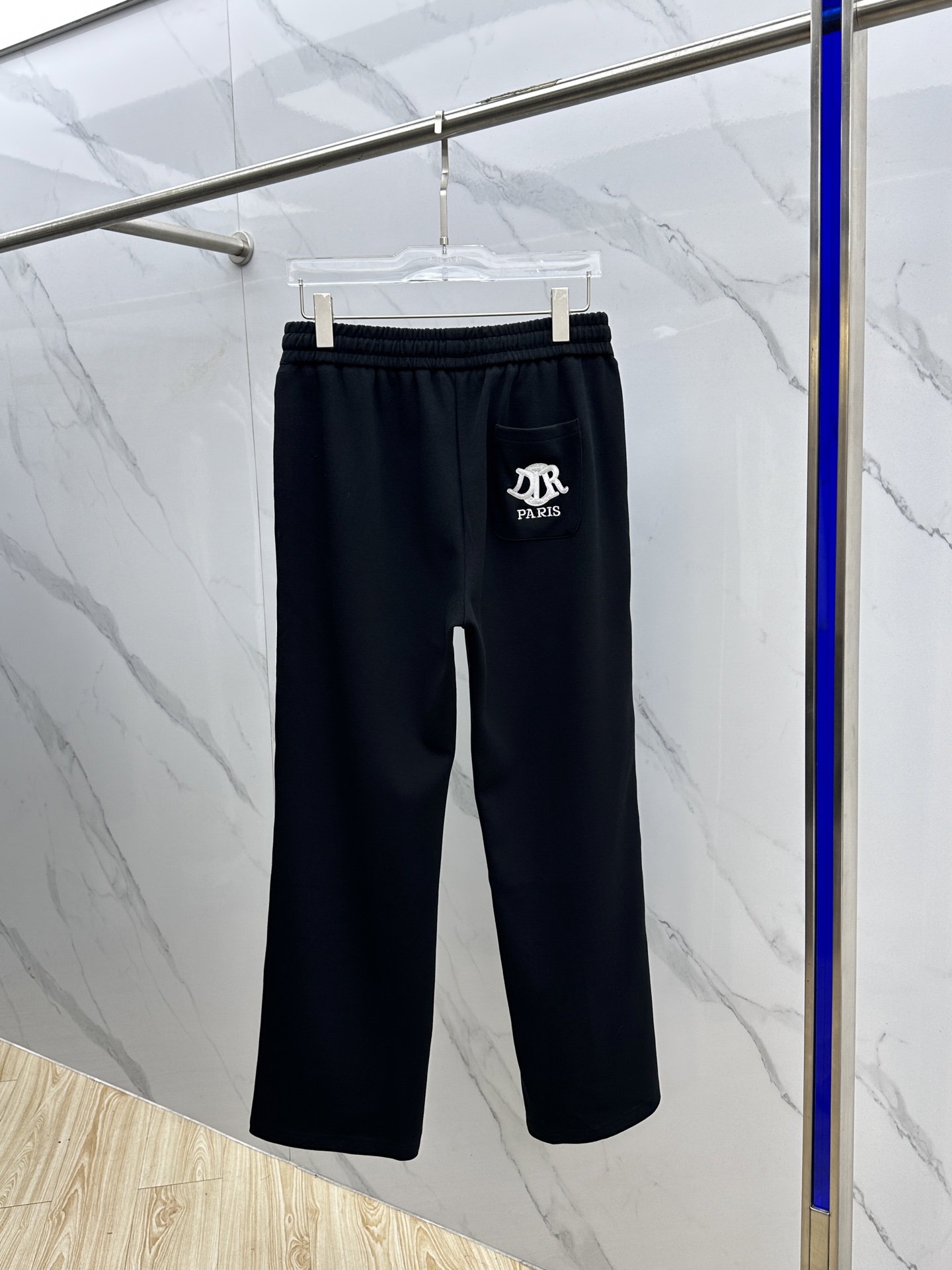 🆕Dior迪奥 2025秋冬新款休闲裤 立体刺绣定位LOGO 高端版本，定制面料 透气舒适度高，细节无可