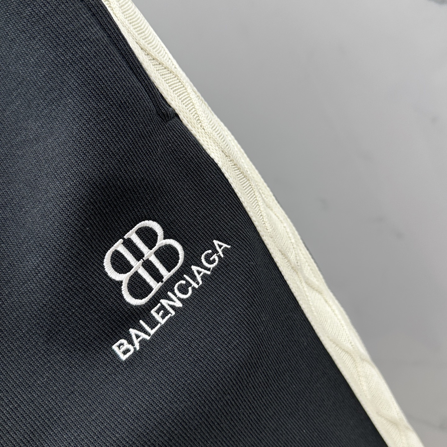 🆕Balenciaga巴黎世家 2025秋冬新款休闲裤 立体刺绣定位LOGO 高端版本，定制面料 透气舒