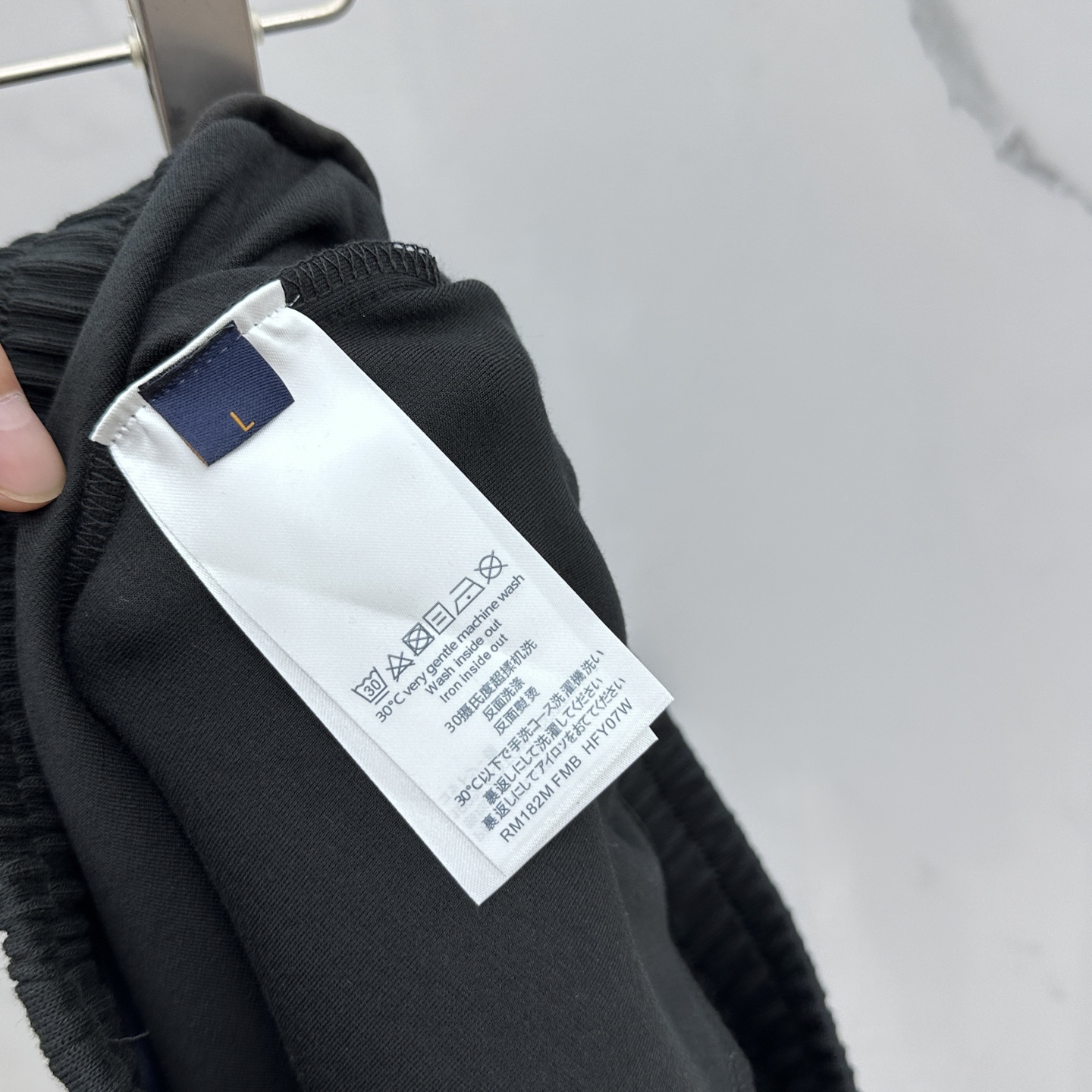 🆕1V*路易威登 2025秋冬新款休闲裤 立体刺绣定位LOGO 高端版本，定制面料 透气舒适度高，细节无