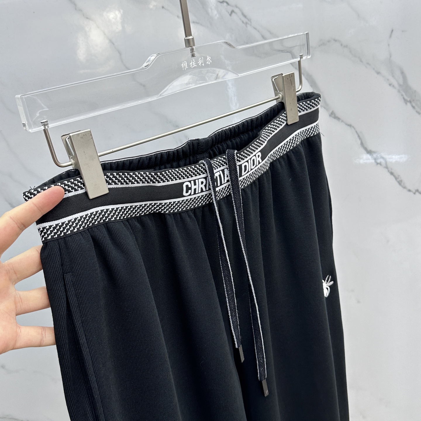 🆕Dior迪奥 2025秋冬新款休闲裤 立体刺绣定位LOGO 高端版本，定制面料 透气舒适度高，细节无可