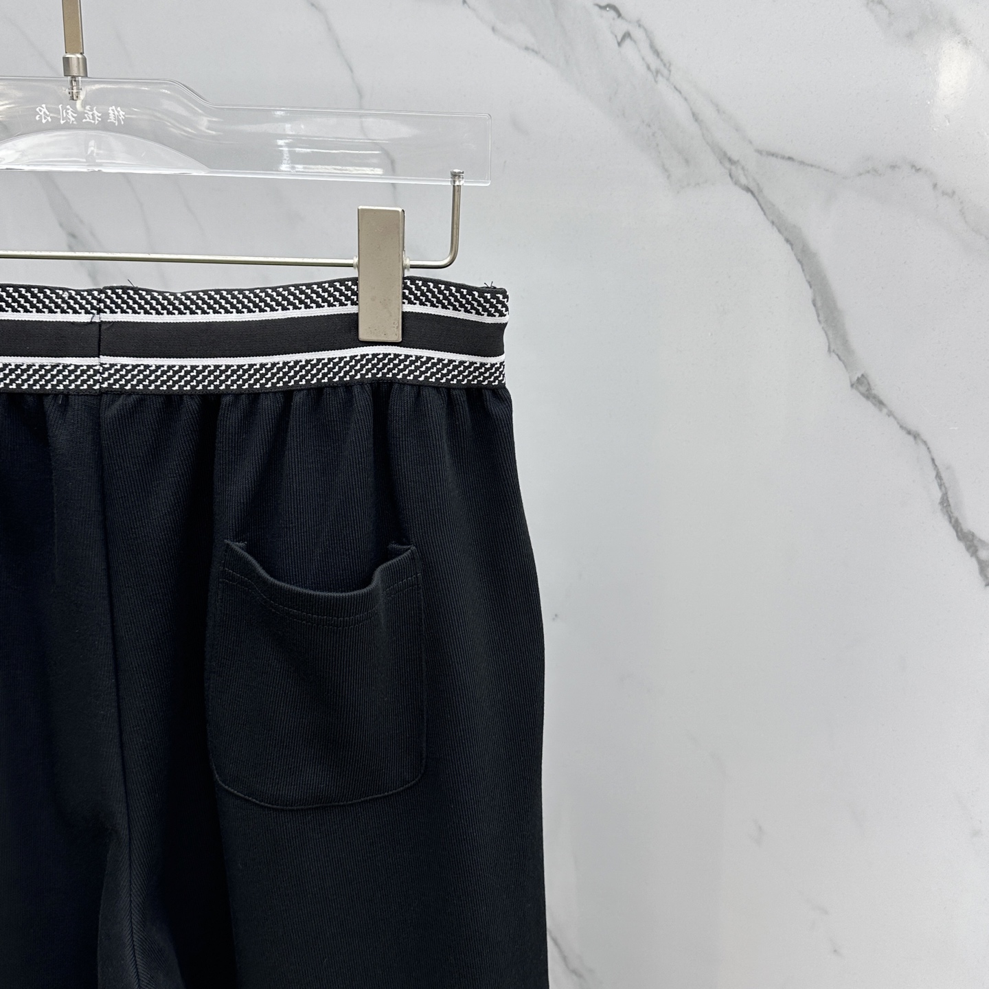 🆕Dior迪奥 2025秋冬新款休闲裤 立体刺绣定位LOGO 高端版本，定制面料 透气舒适度高，细节无可