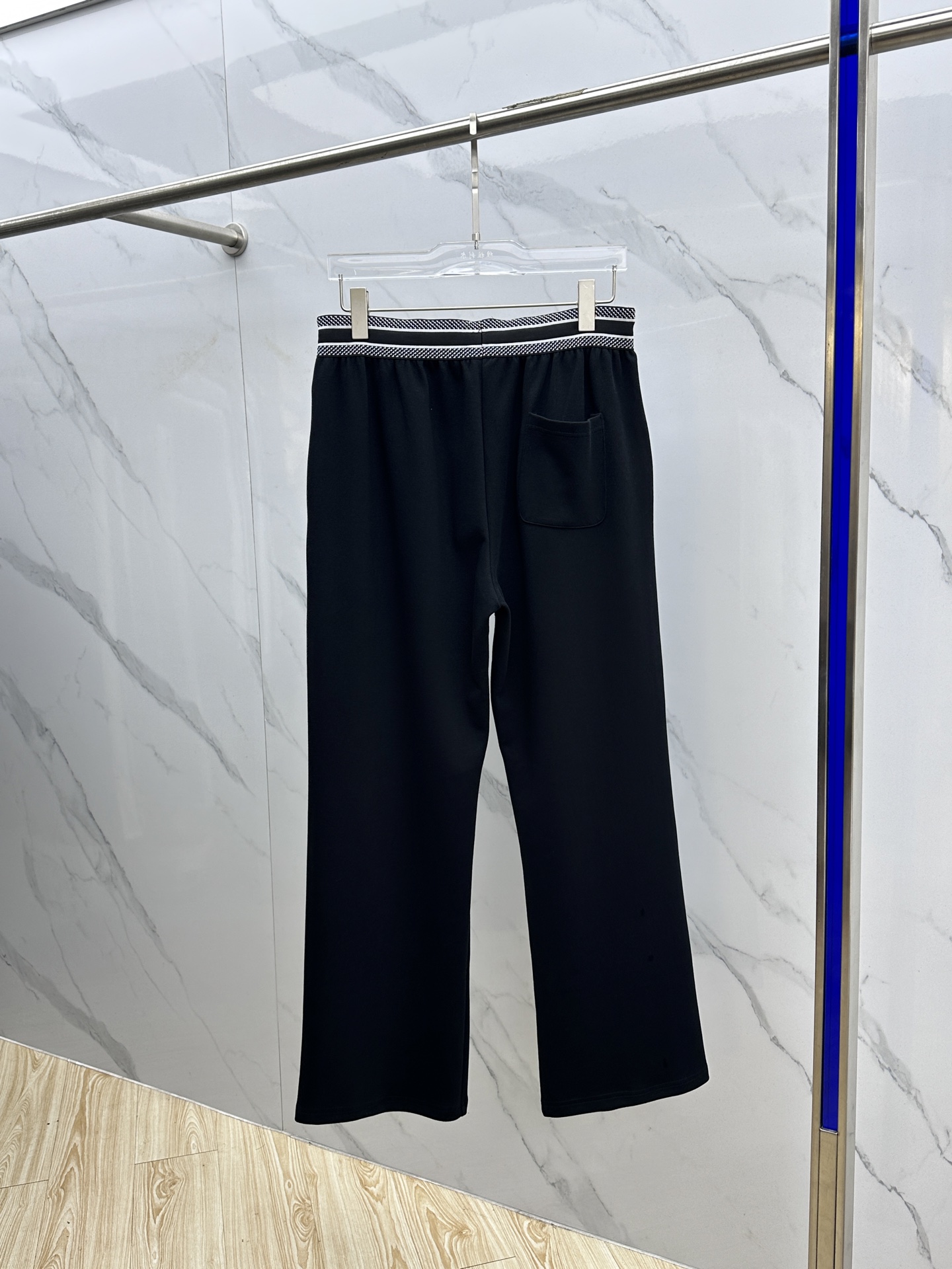 🆕Dior迪奥 2025秋冬新款休闲裤 立体刺绣定位LOGO 高端版本，定制面料 透气舒适度高，细节无可