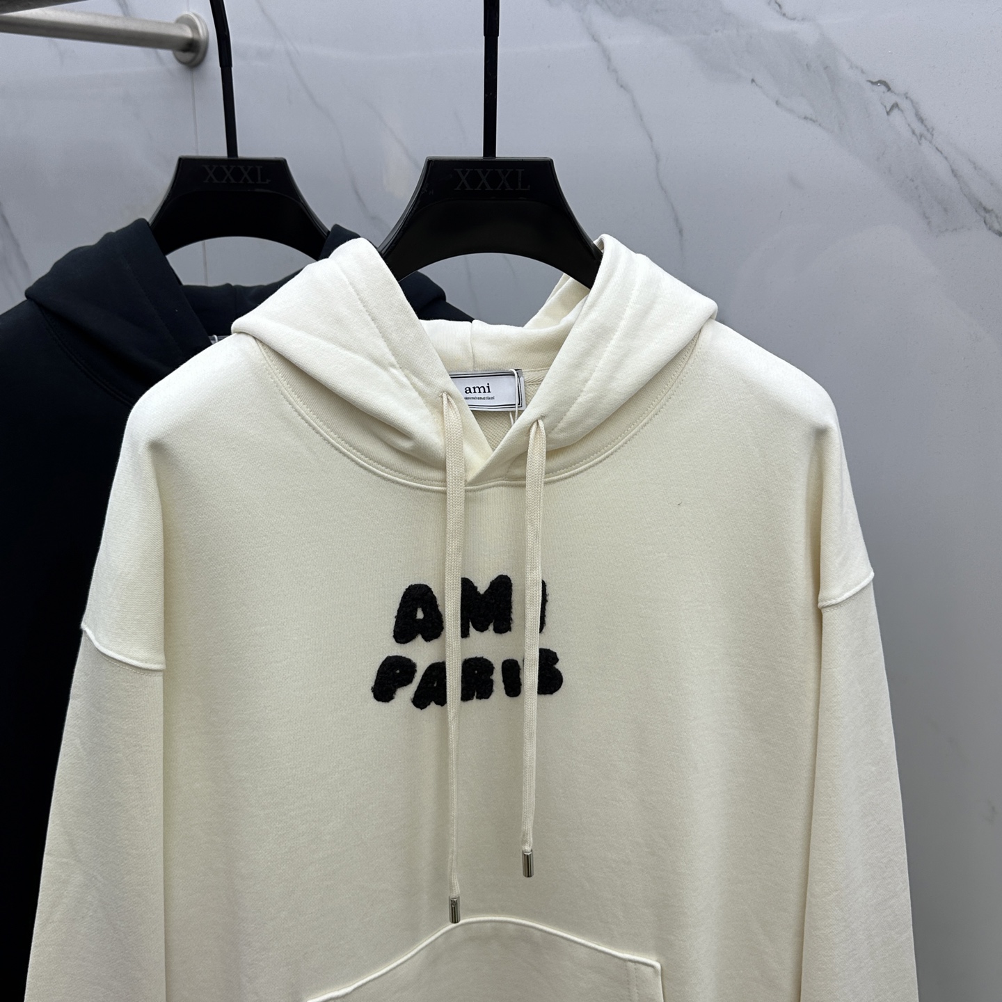 🆕AMI 24FW早秋新款连帽卫衣，男女同款！独特吸引人的眼球，这一款卫衣品相品质都在线，舒适度，一如既