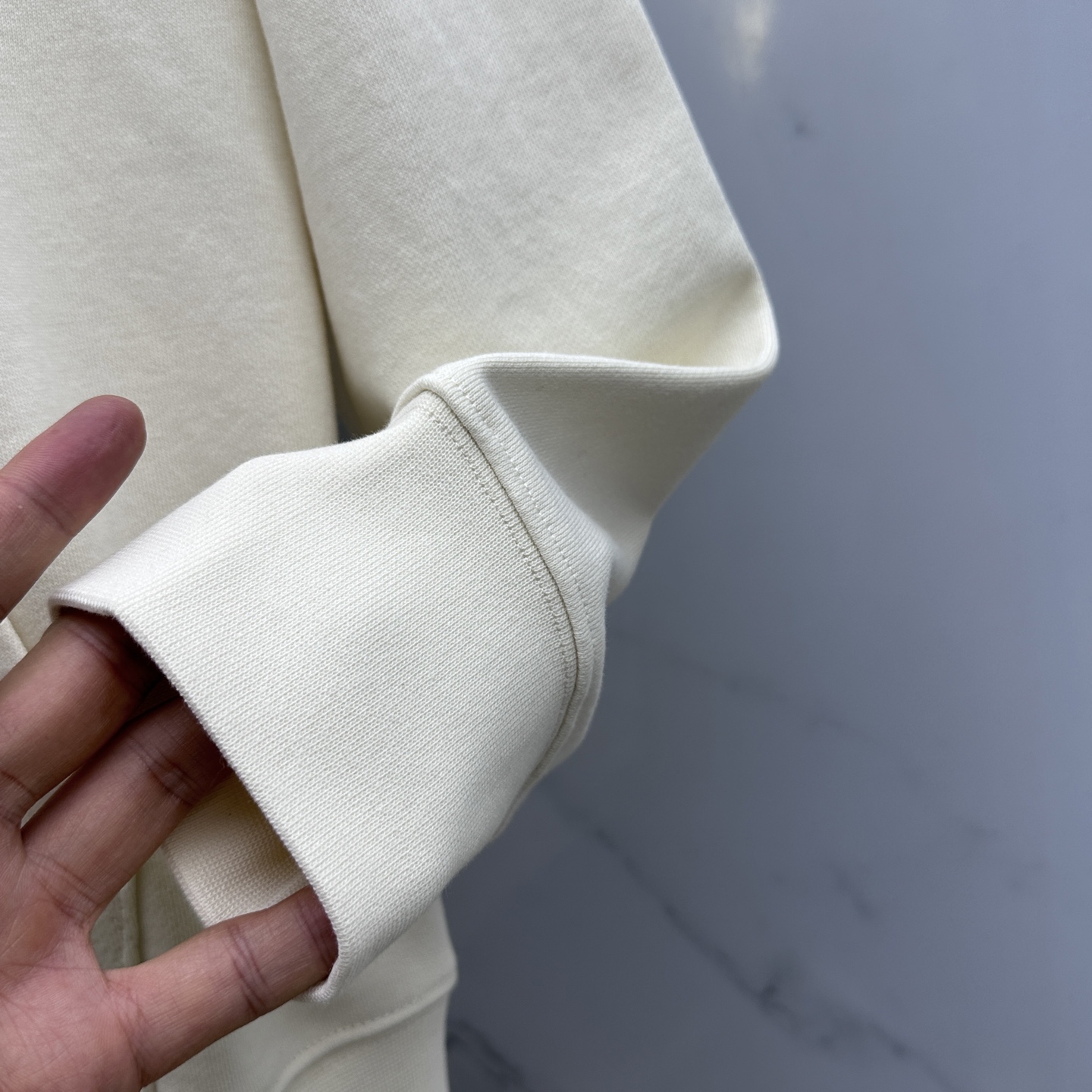 🆕AMI 24FW早秋新款连帽卫衣，男女同款！独特吸引人的眼球，这一款卫衣品相品质都在线，舒适度，一如既