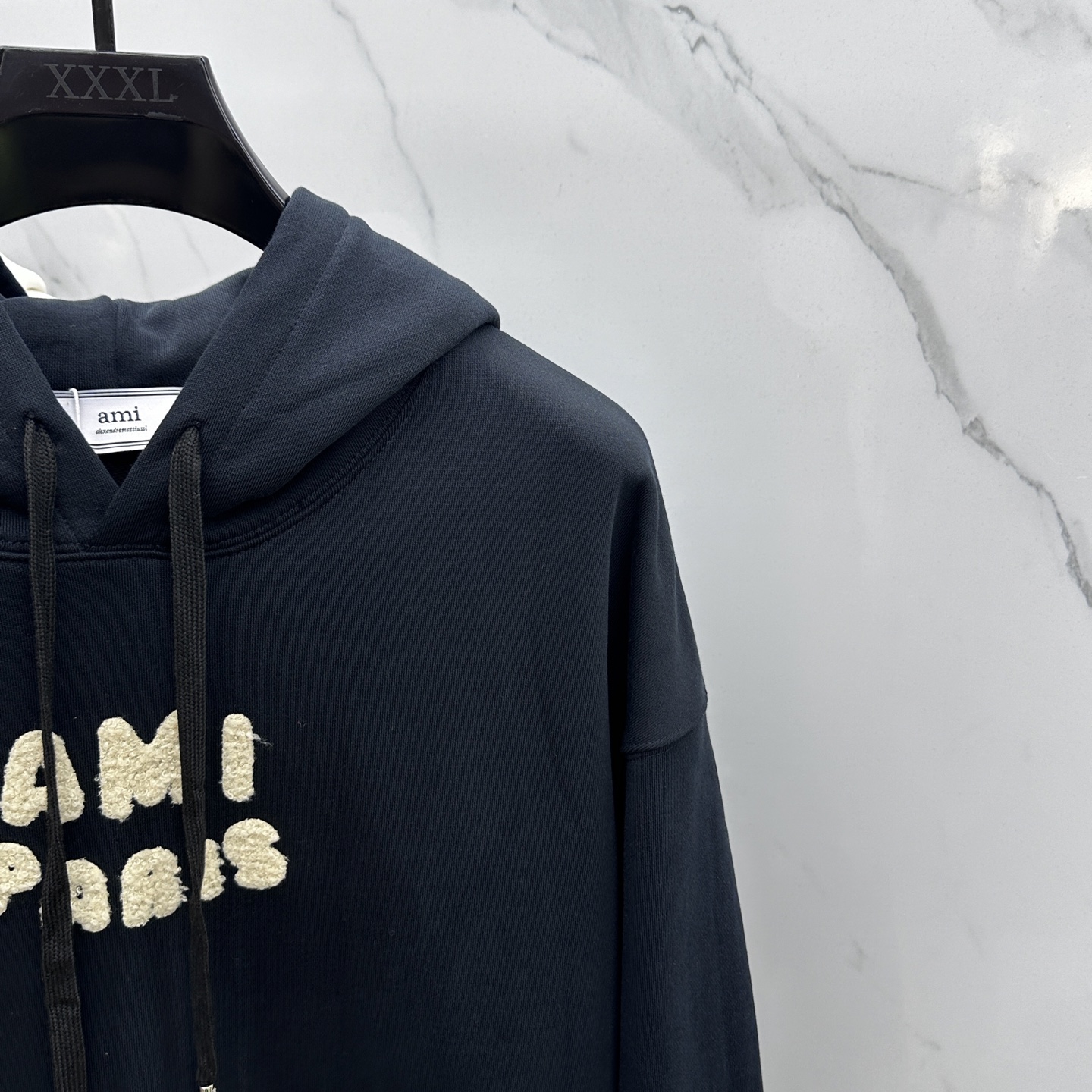 🆕AMI 24FW早秋新款连帽卫衣，男女同款！独特吸引人的眼球，这一款卫衣品相品质都在线，舒适度，一如既
