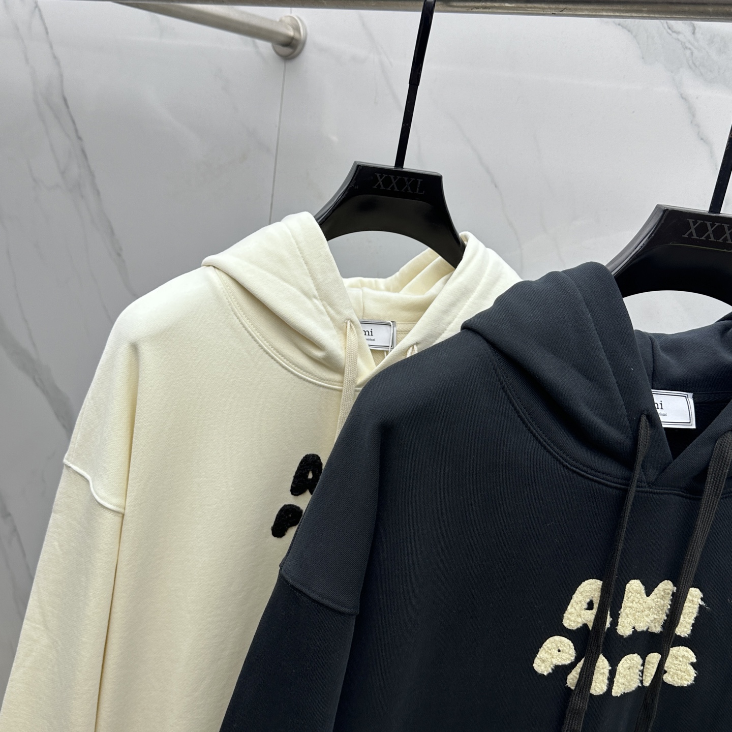 🆕AMI 24FW早秋新款连帽卫衣，男女同款！独特吸引人的眼球，这一款卫衣品相品质都在线，舒适度，一如既