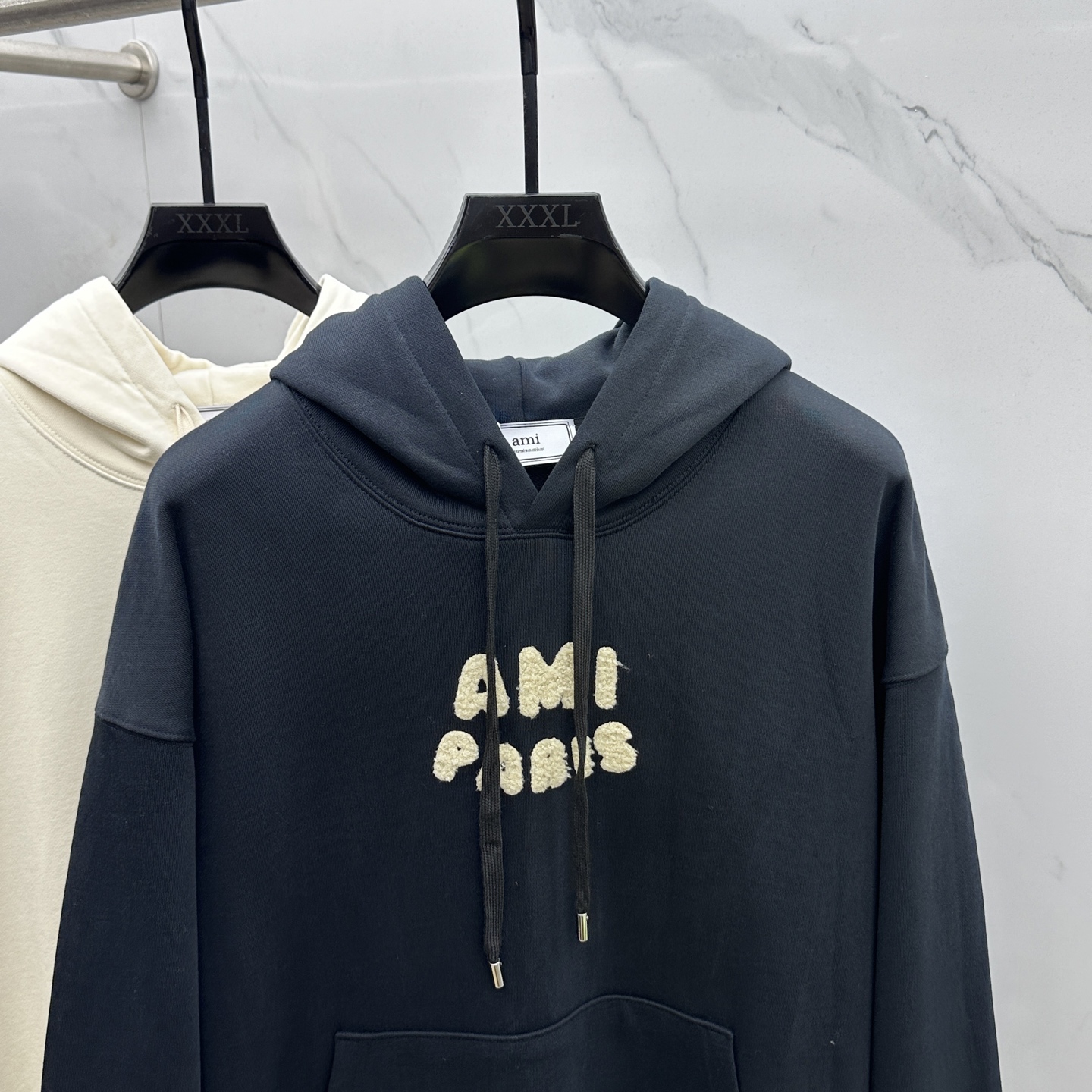 🆕AMI 24FW早秋新款连帽卫衣，男女同款！独特吸引人的眼球，这一款卫衣品相品质都在线，舒适度，一如既