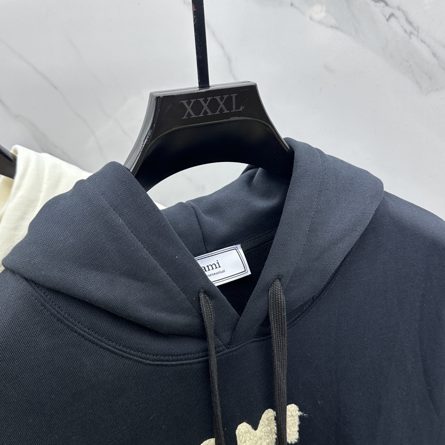 🆕AMI 24FW早秋新款连帽卫衣，男女同款！独特吸引人的眼球，这一款卫衣品相品质都在线，舒适度，一如既