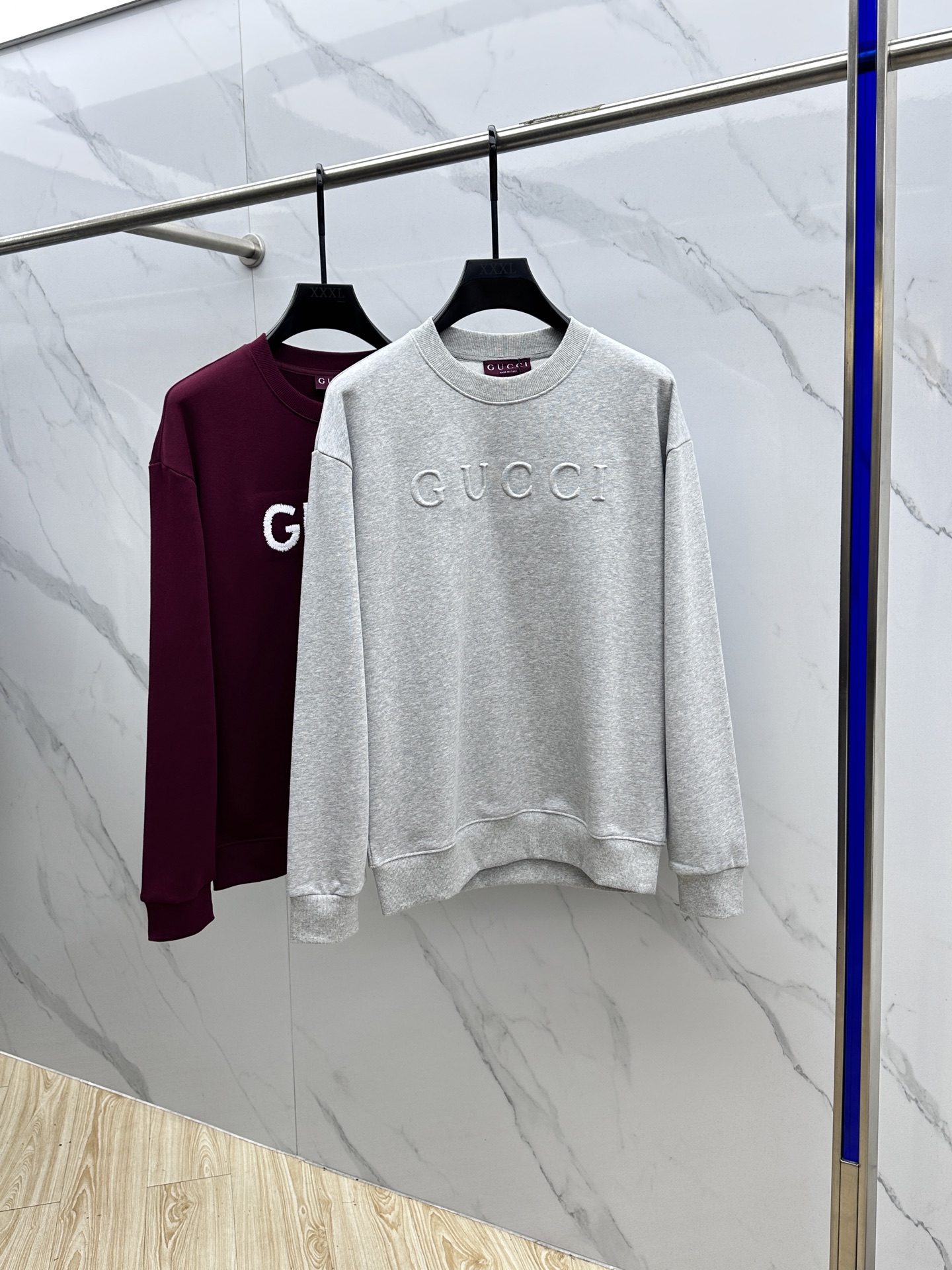 NO:522806,Gucci 2025Ss autumn and winter new sweatshirt, exquisite craftsmanship round neck style, special pure cotton 400g fabric upgraded washing large terry loops, soft and close-fitting technology fabric, customized original thread, extremely high grade, exquisite craftsmanship, handsome upper body, full three standards Hei Size S- XL,,gucci,gucci,hoodie,sweatshirts,alexander wang19860909Gucci古驰 2025Ss秋冬新款卫衣,精美工艺圆领款,特制纯棉400克面料升级水洗大毛圈、柔软贴身科技面料,定制原版螺纹,档次极高,工艺精湛,上身帅到爆,三标齐全hei 尺码S- XL,,gucci,gucci,hoodie,sweatshirts,alexander wang,Men's clothing