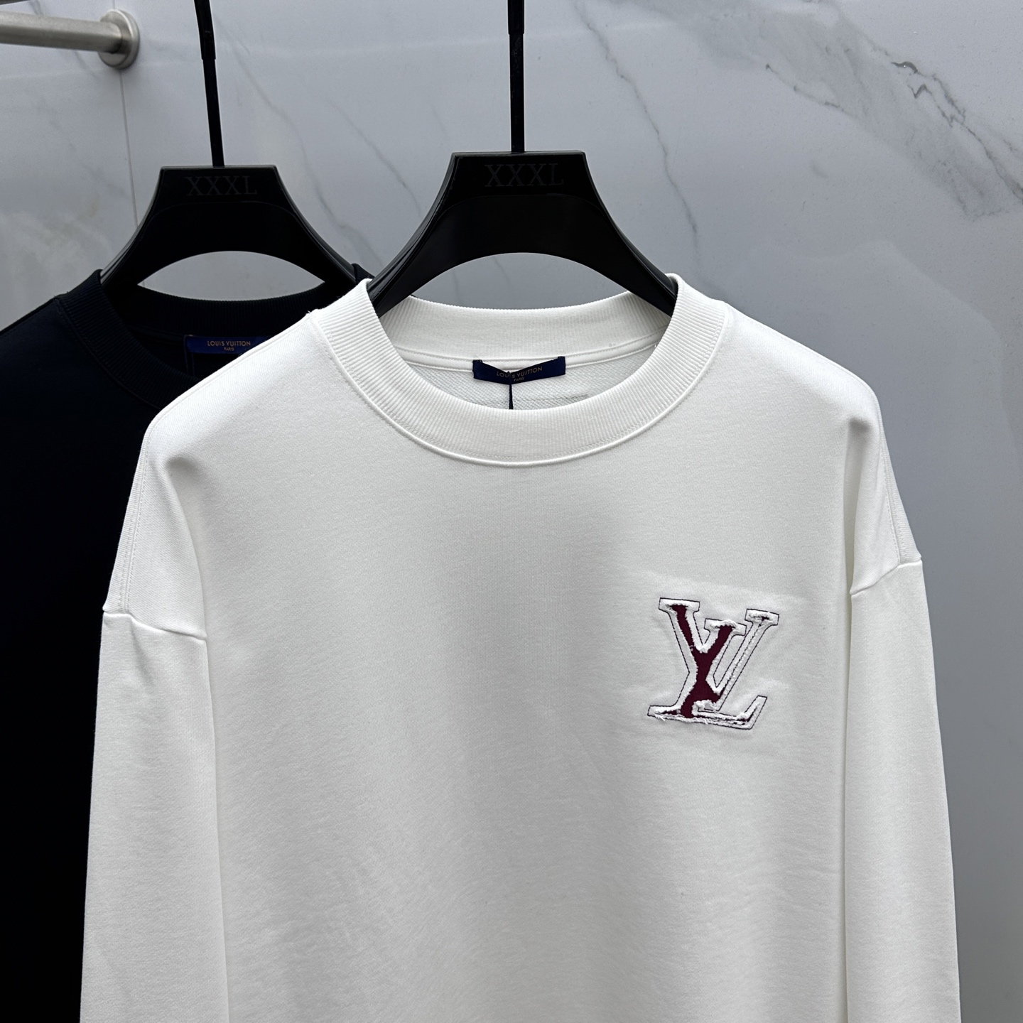 🆕1V*路易威登 前后幅乎剪烧花帖布磨烂刺绣🪡‼️圆领卫衣*定织定染420g毛毛圈全棉面料制成，面料手感